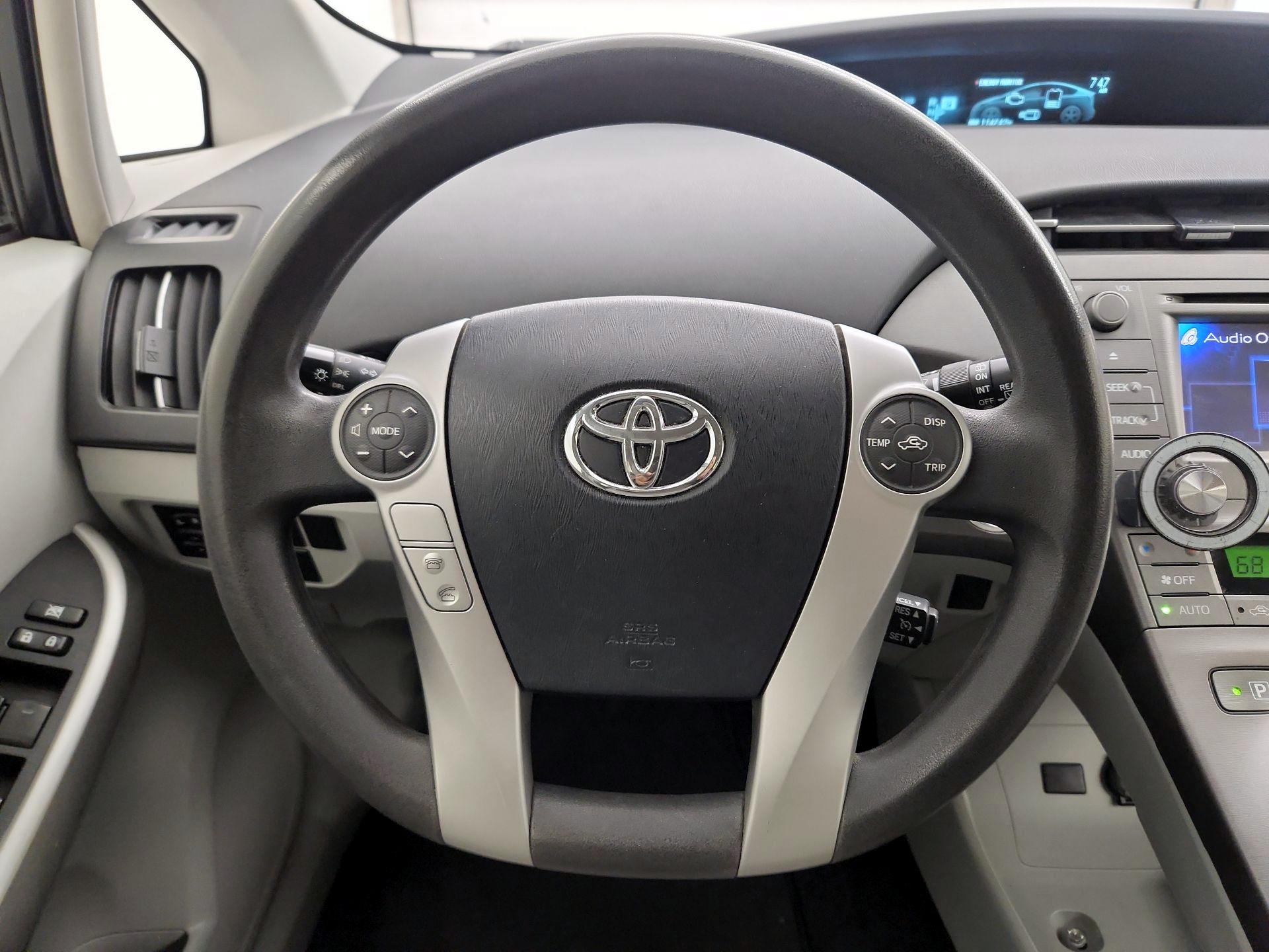 Thumbnail: 2015 Toyota Prius - 10