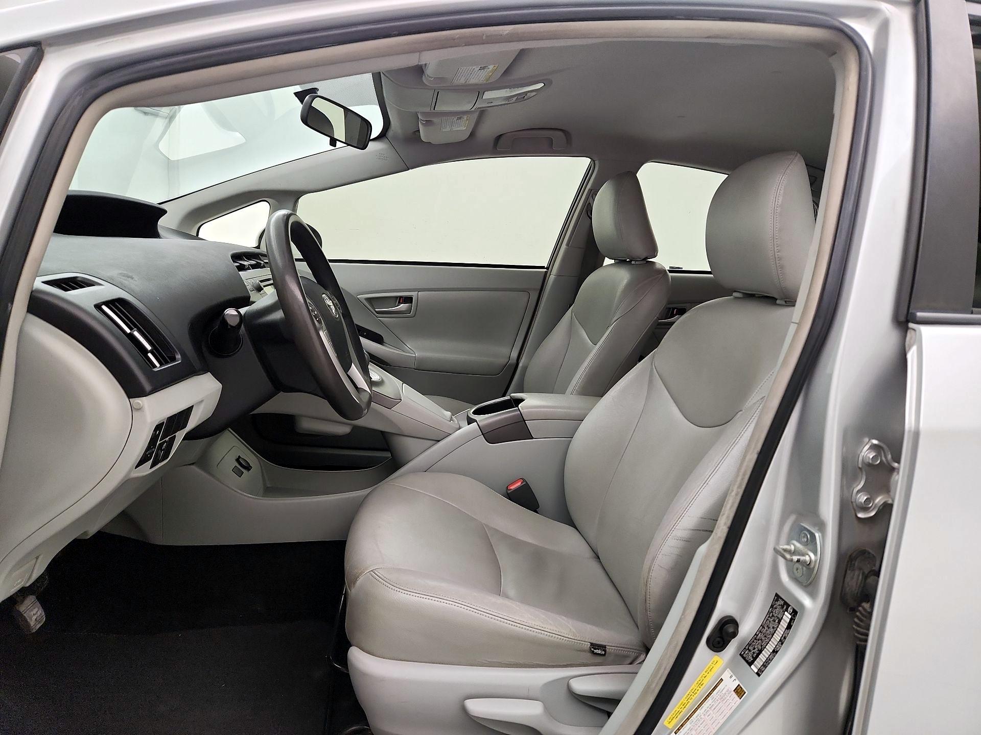 Thumbnail: 2015 Toyota Prius - 11