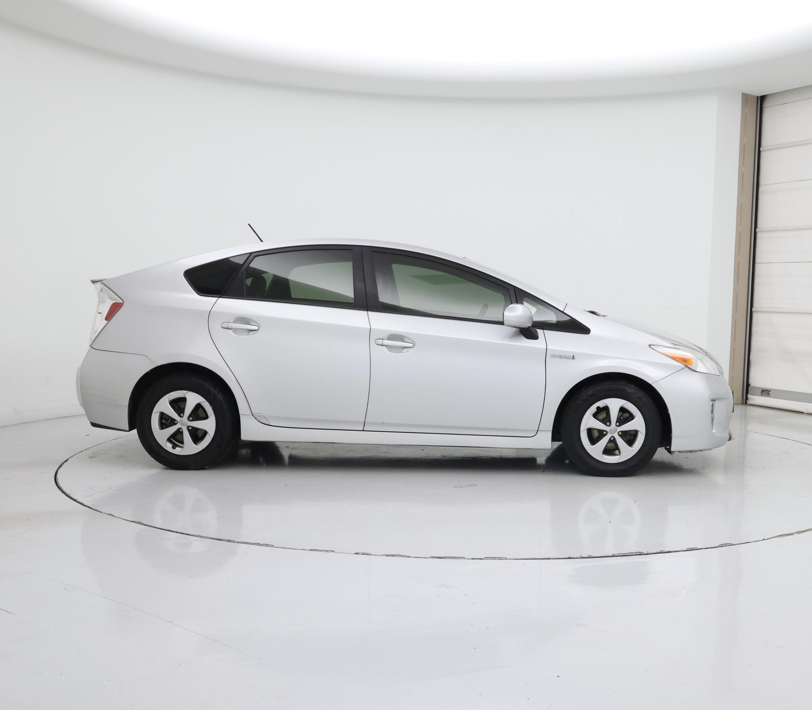 Thumbnail: 2015 Toyota Prius - 7