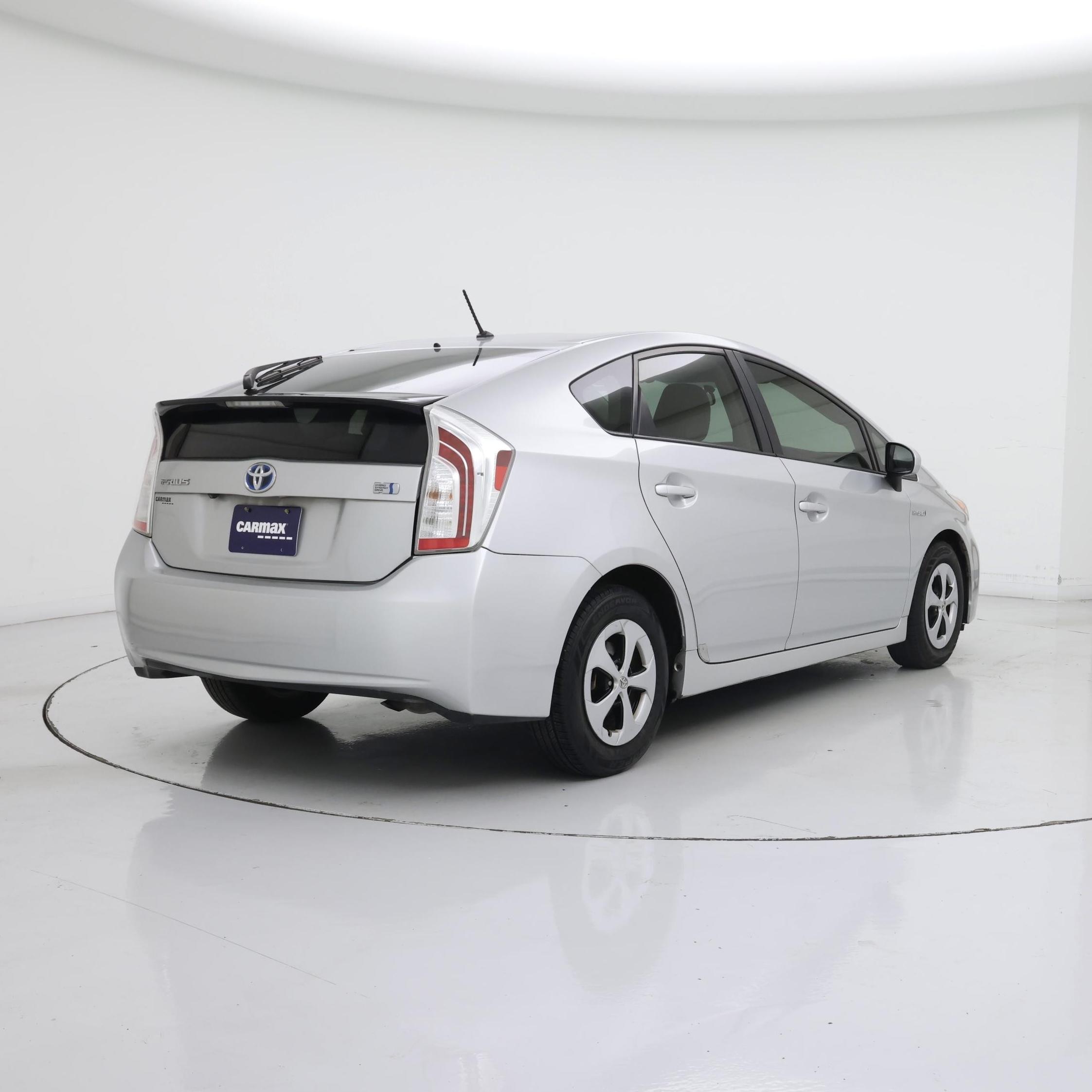 Thumbnail: 2015 Toyota Prius - 8