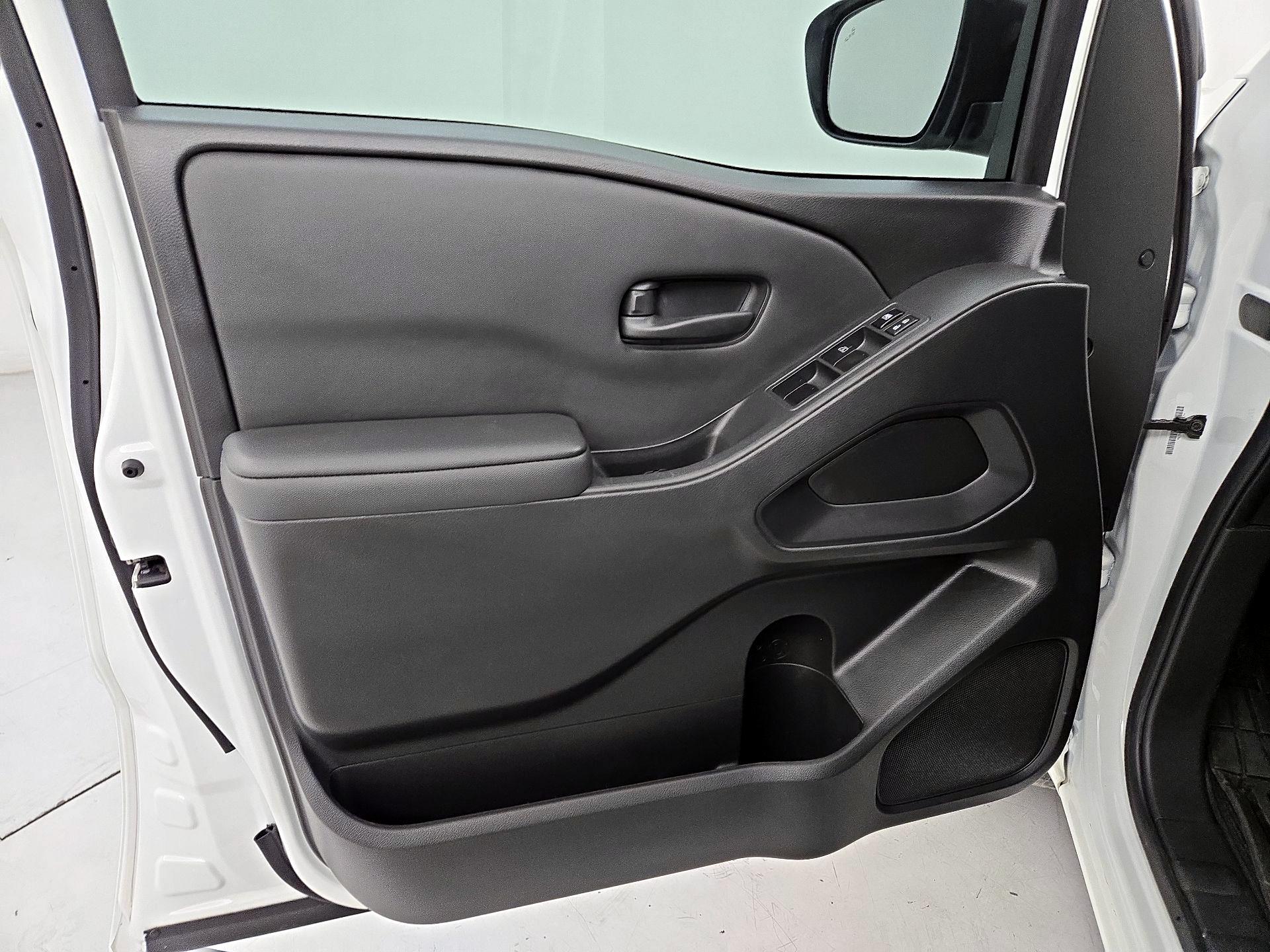 Thumbnail: 2024 Nissan Frontier - 12