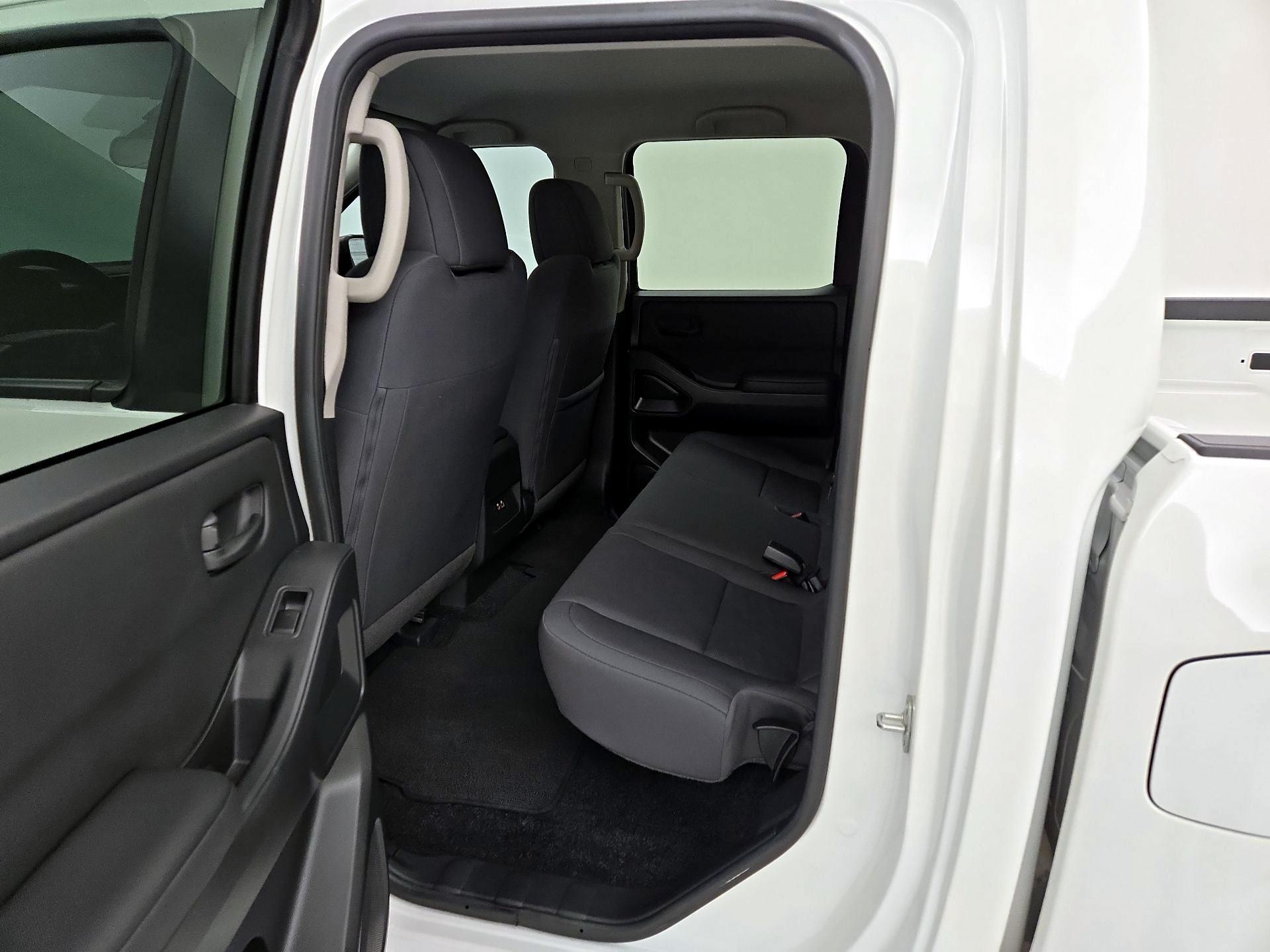 Thumbnail: 2024 Nissan Frontier - 19