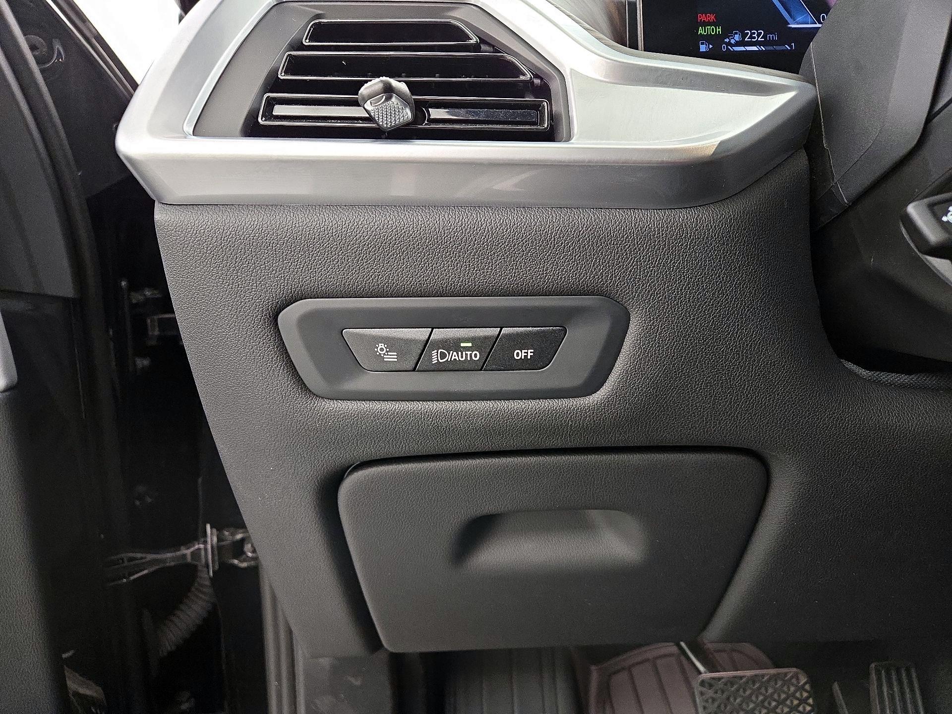 Thumbnail: 2024 BMW X5 - 13