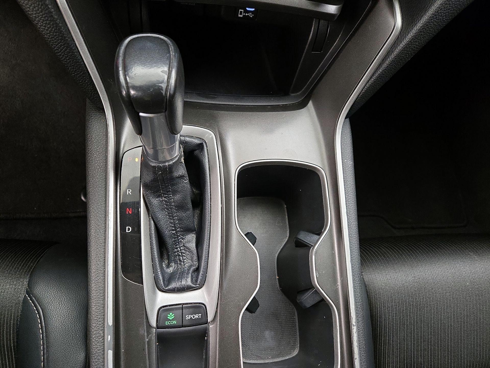 Thumbnail: 2018 Honda Accord - 18