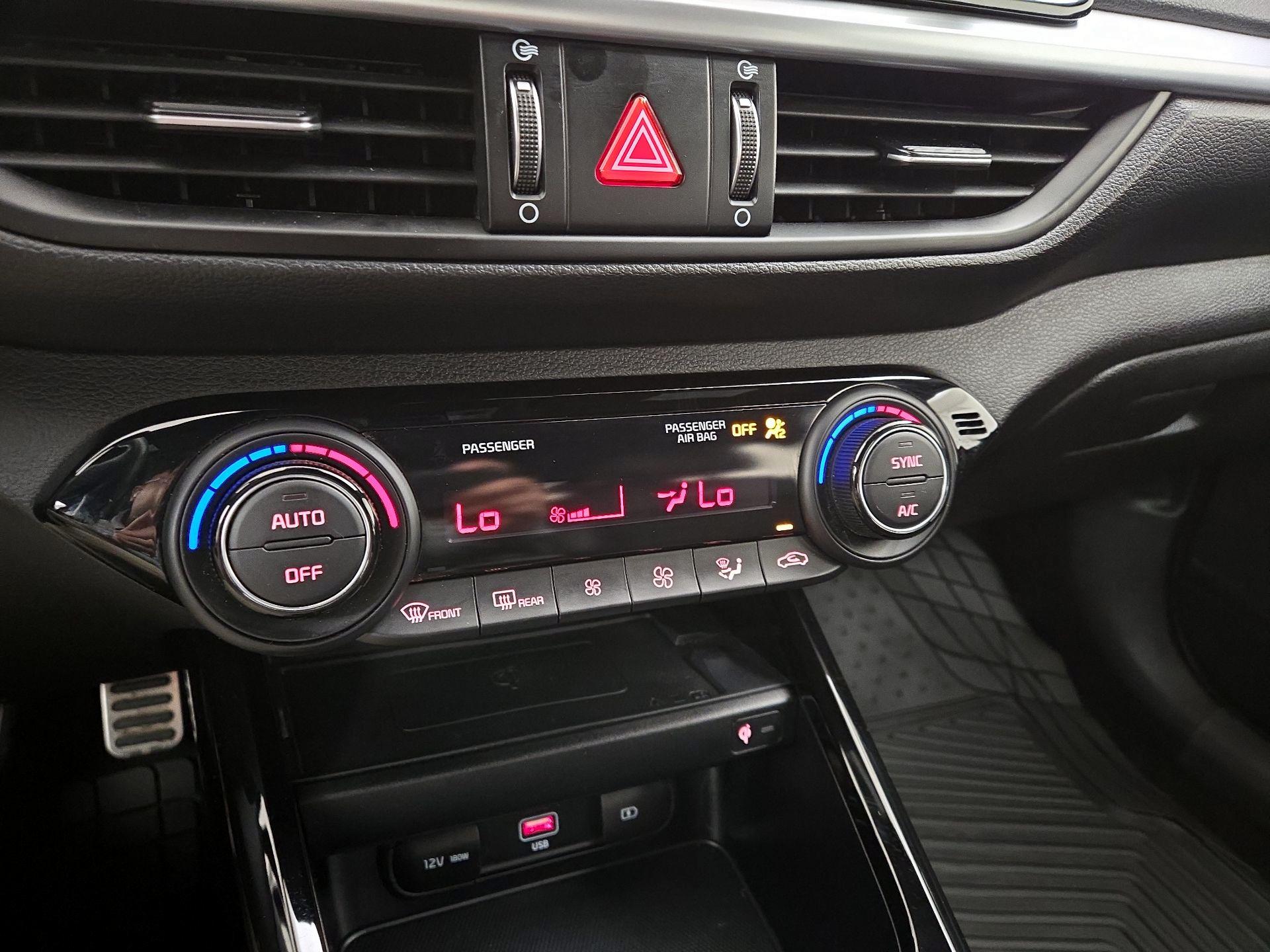 Thumbnail: 2023 Kia Forte - 17