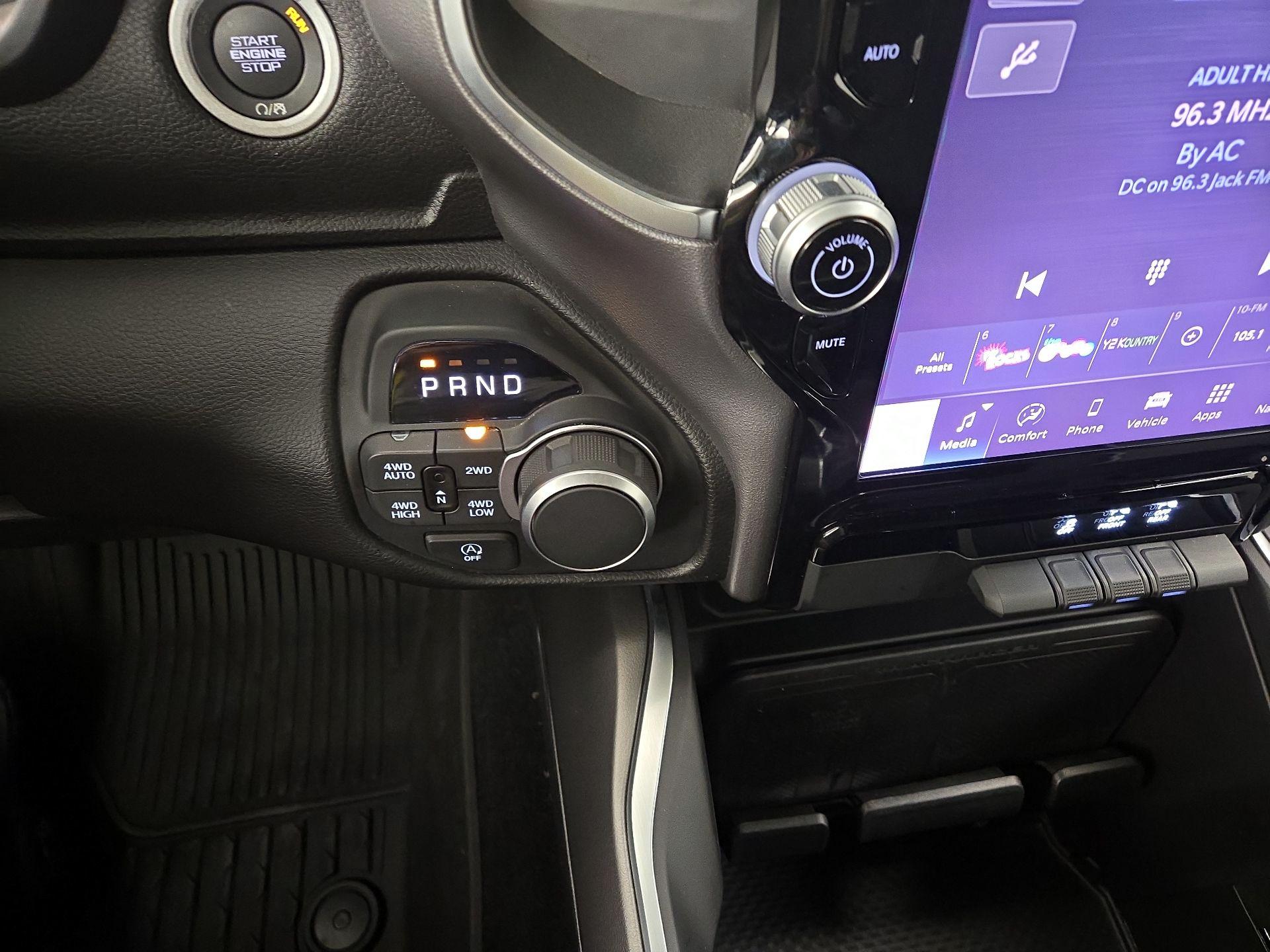 Thumbnail: 2025 RAM 1500 - 18