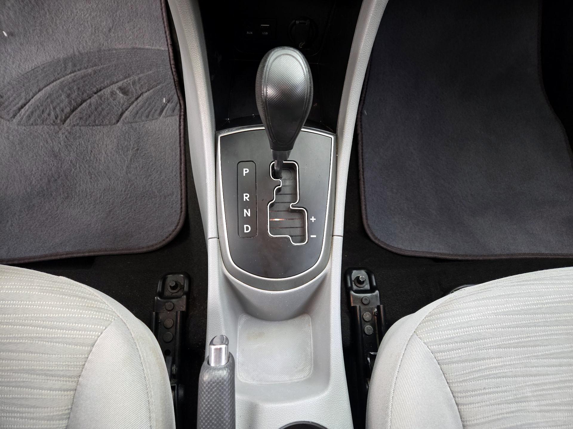 Thumbnail: 2016 Hyundai Accent - 16