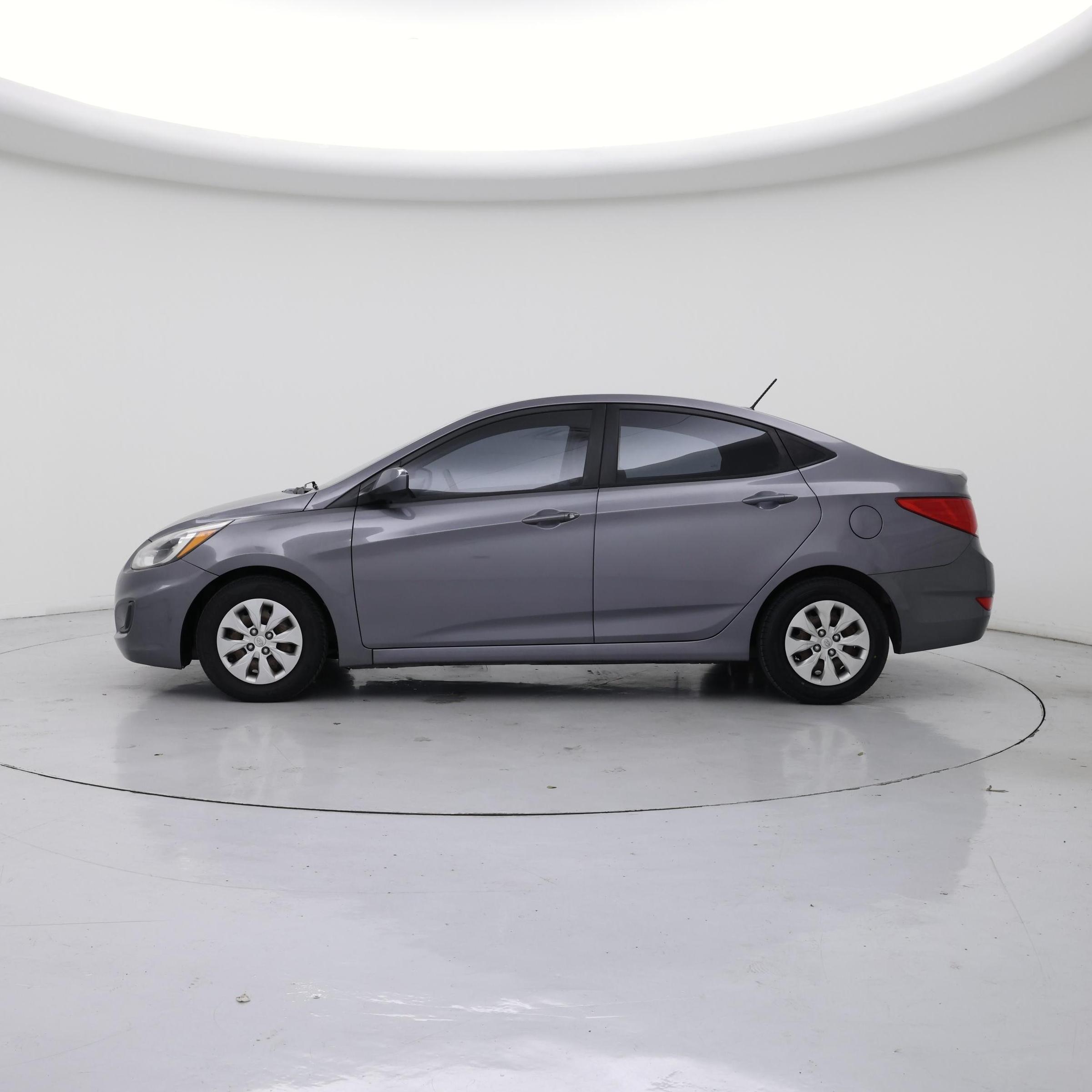 Thumbnail: 2016 Hyundai Accent - 3