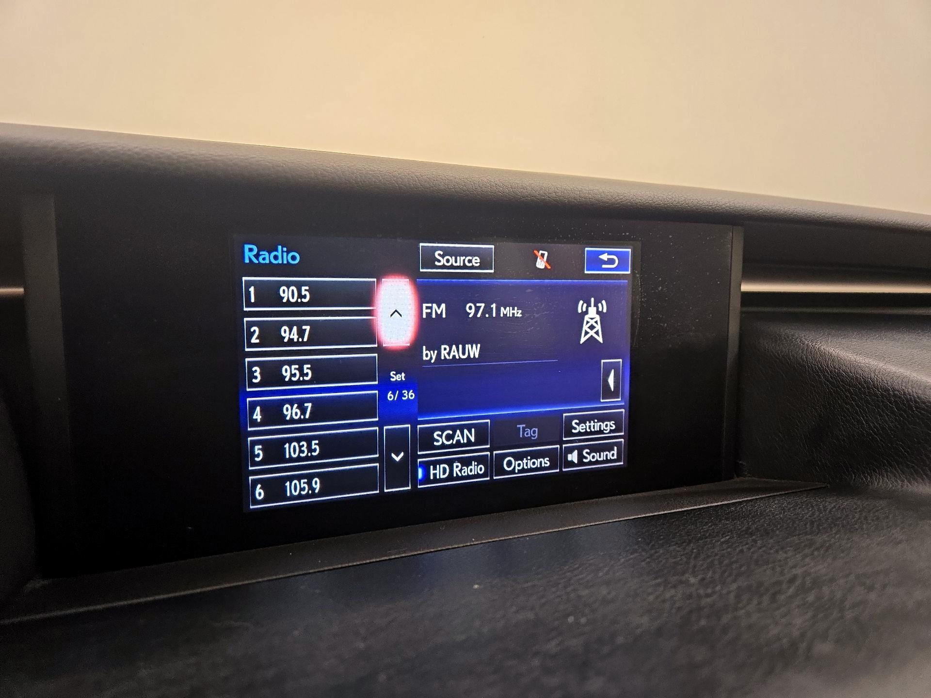 Thumbnail: 2014 Lexus IS - 16