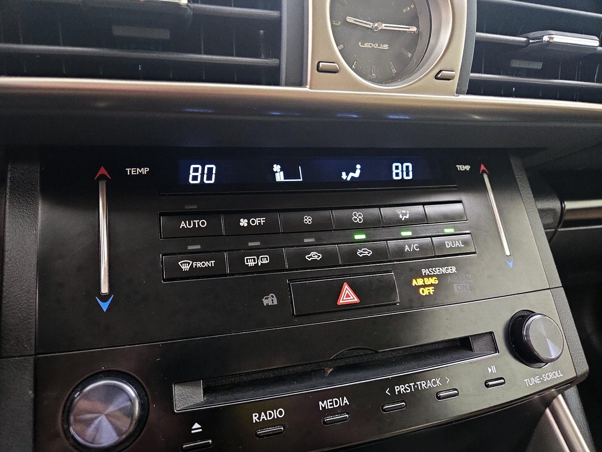 Thumbnail: 2014 Lexus IS - 17