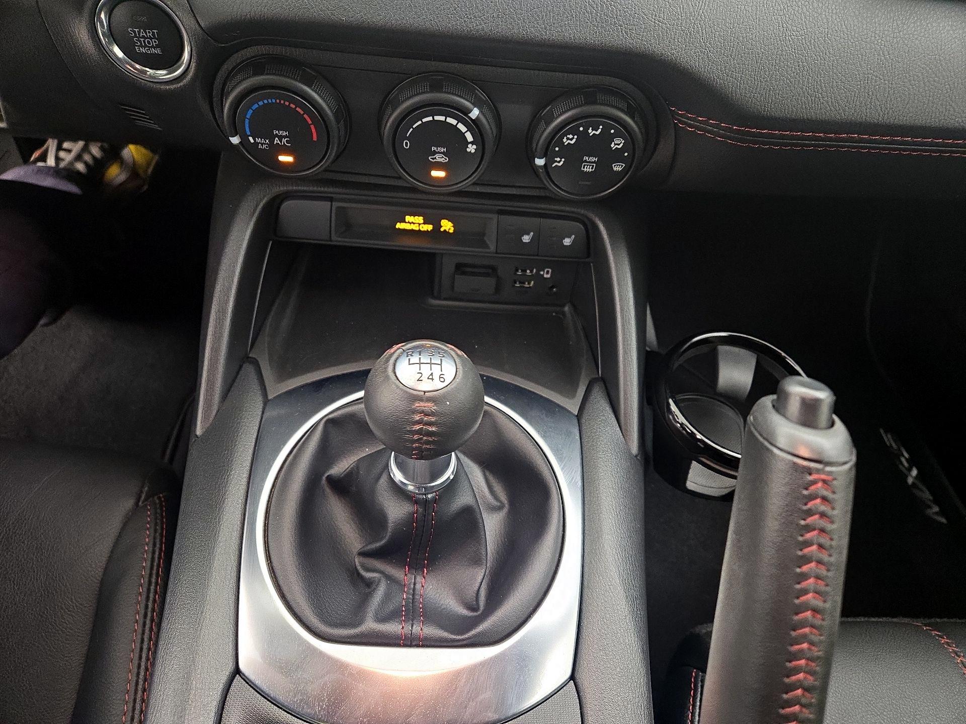 Thumbnail: 2019 Mazda MX-5 Miata - 18