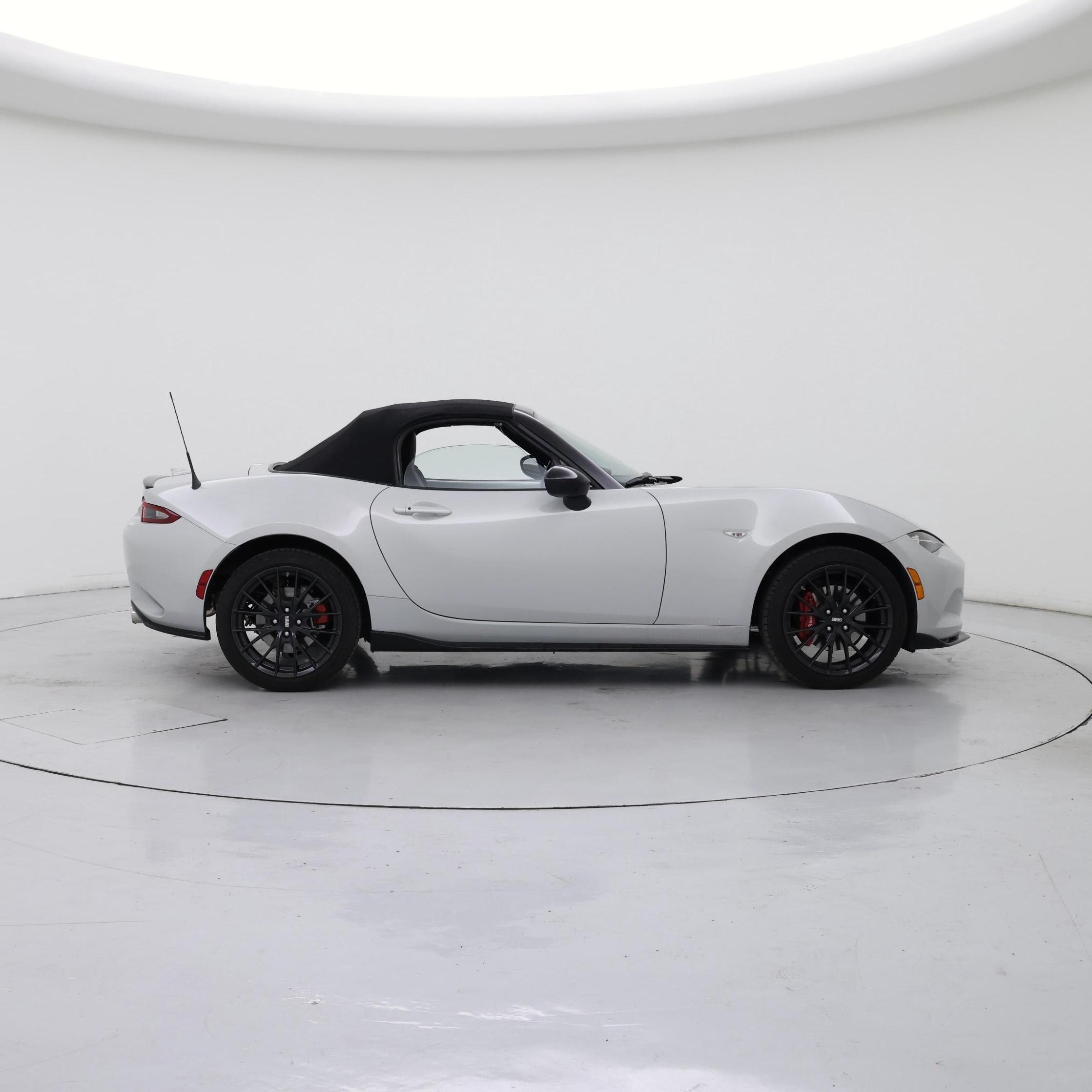 Thumbnail: 2019 Mazda MX-5 Miata - 7