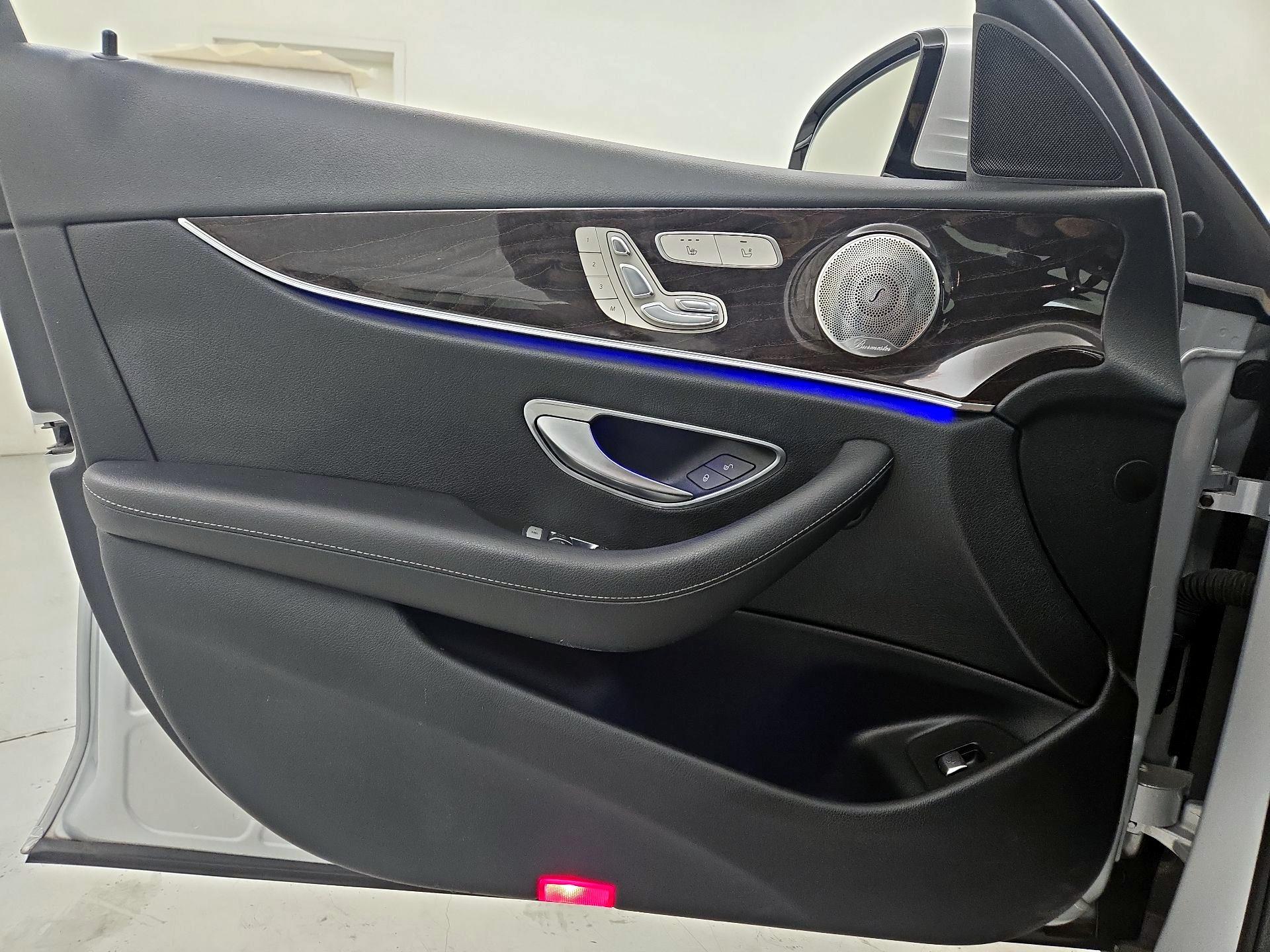 Thumbnail: 2017 Mercedes-Benz E-Class - 12