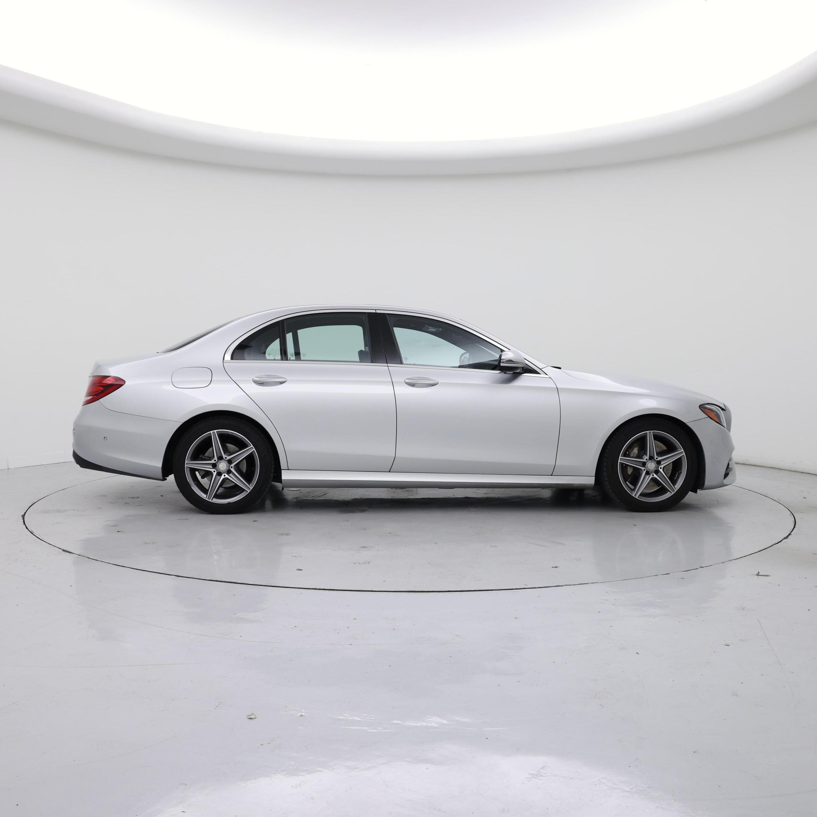 Thumbnail: 2017 Mercedes-Benz E-Class - 7