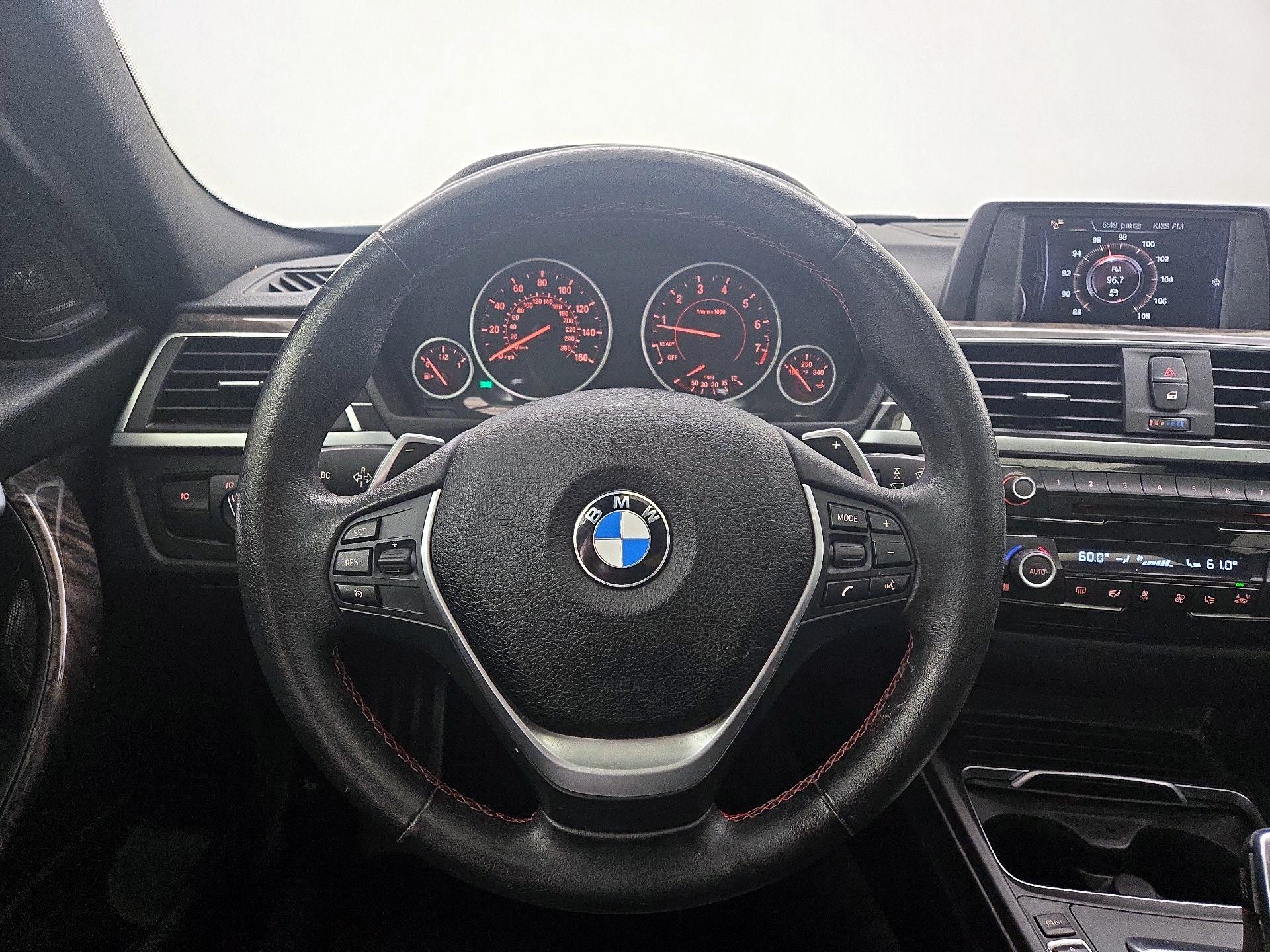 Thumbnail: 2016 BMW 3 Series - 10