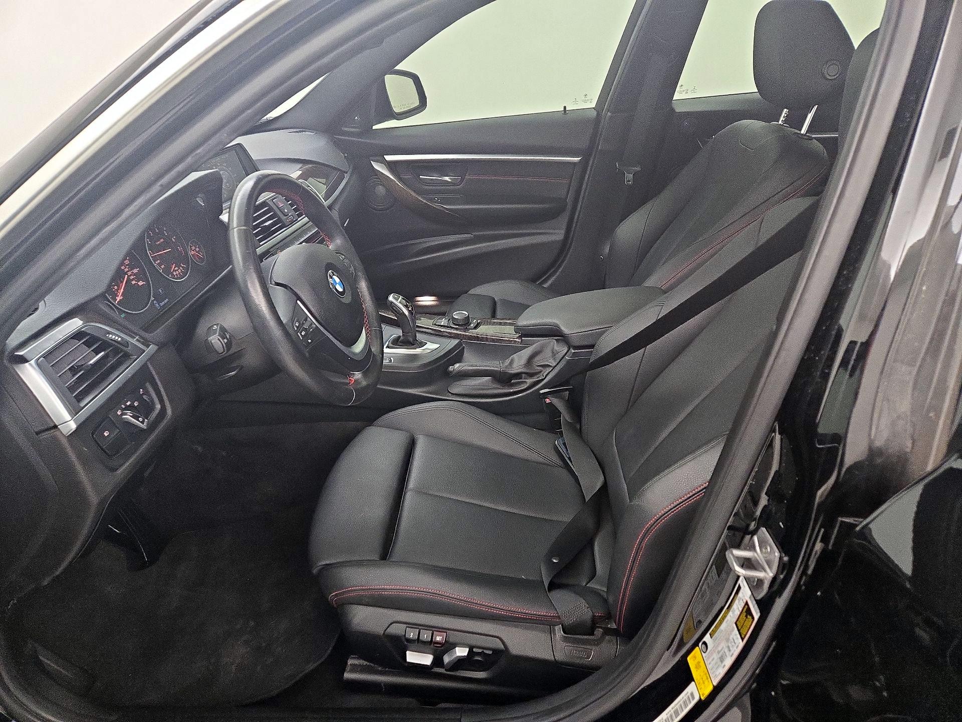 Thumbnail: 2016 BMW 3 Series - 11