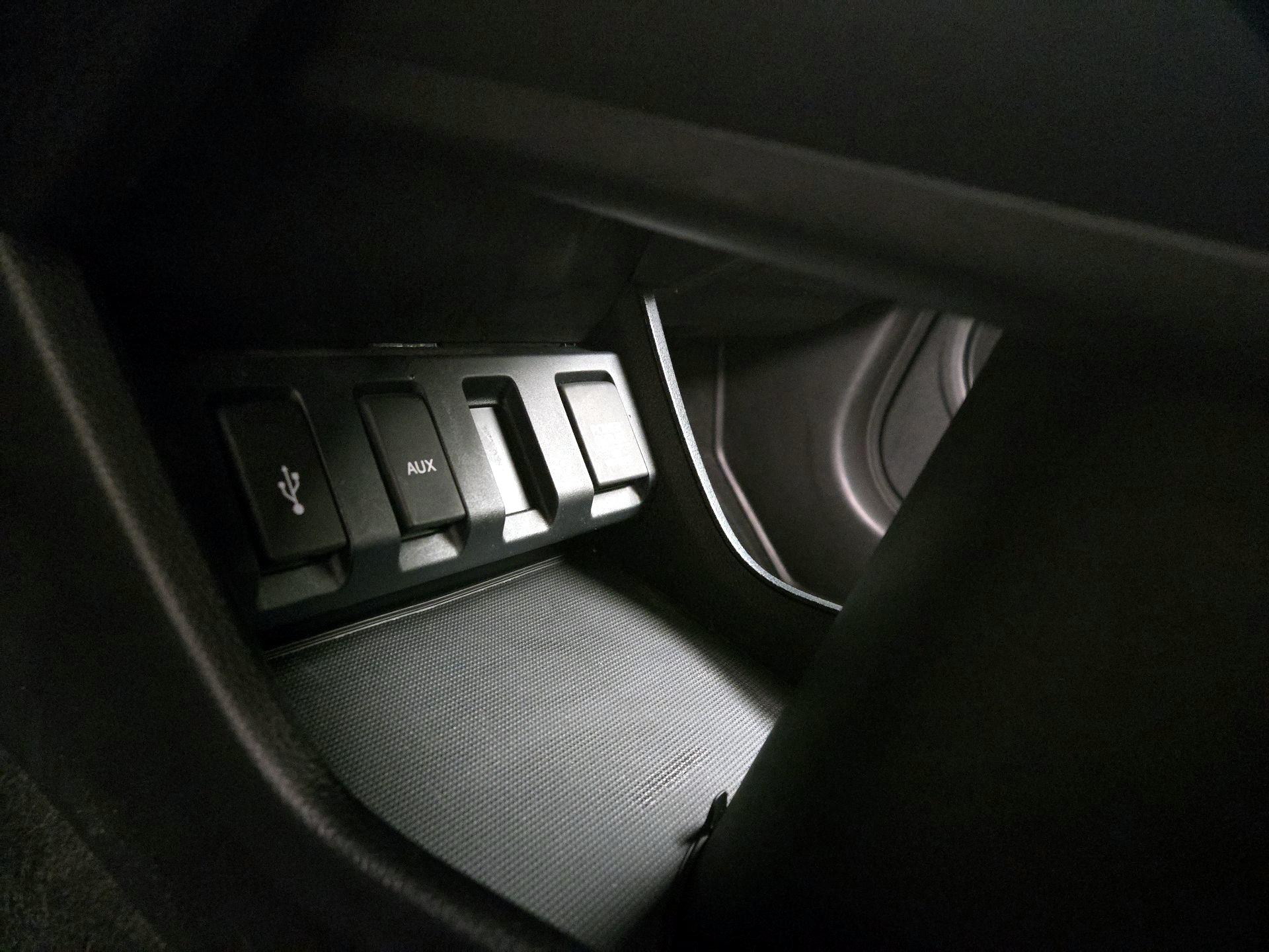 Thumbnail: 2016 Honda HR-V - 18