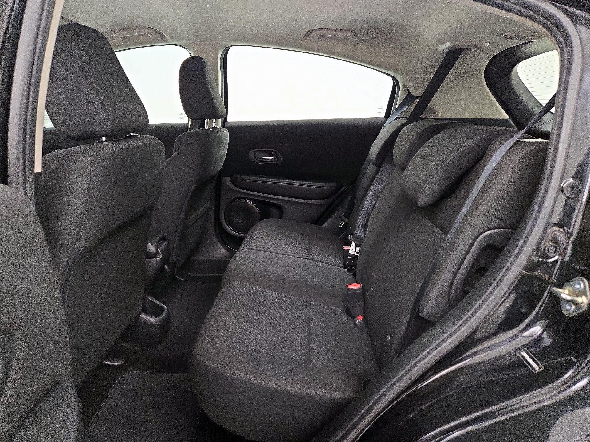 Thumbnail: 2016 Honda HR-V - 19