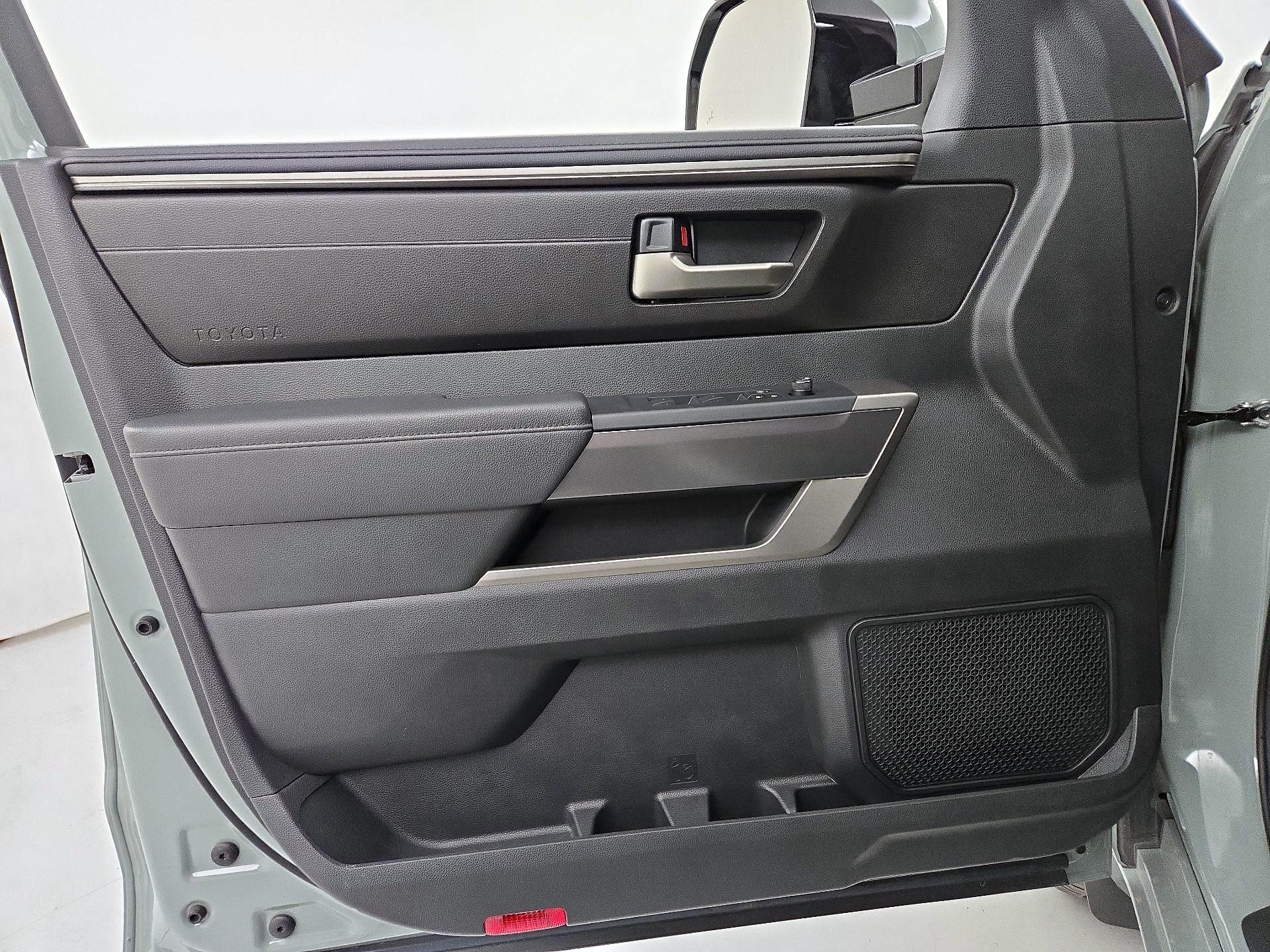 Thumbnail: 2025 Toyota Tundra - 12