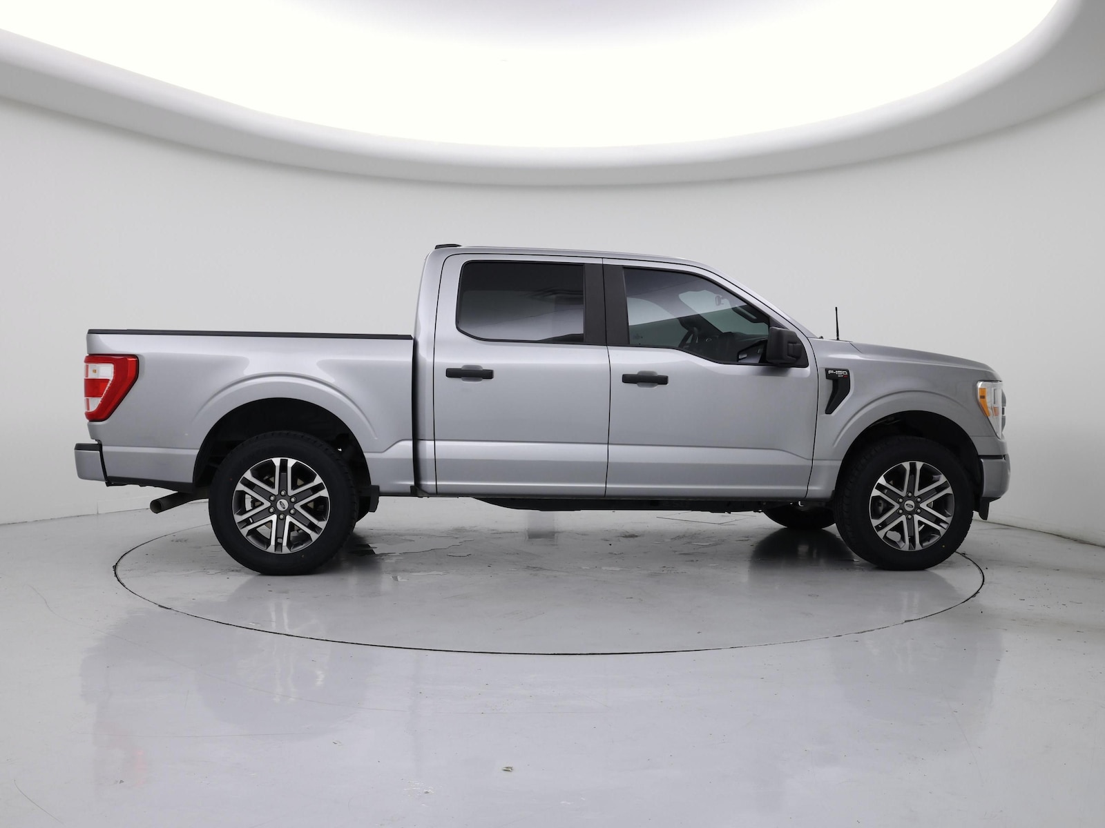 2022 Ford F-150 XL - Photo 8