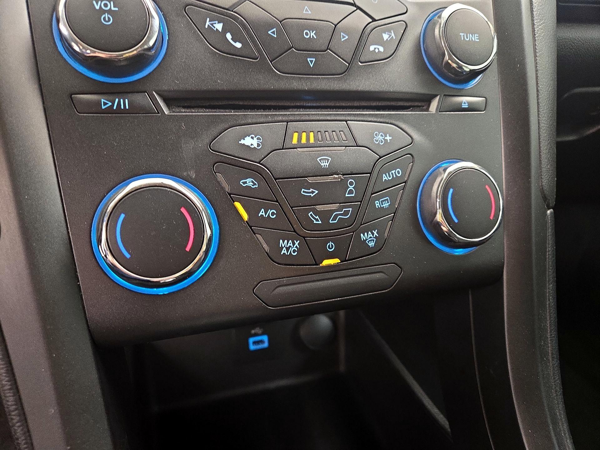 Thumbnail: 2018 Ford Fusion - 16