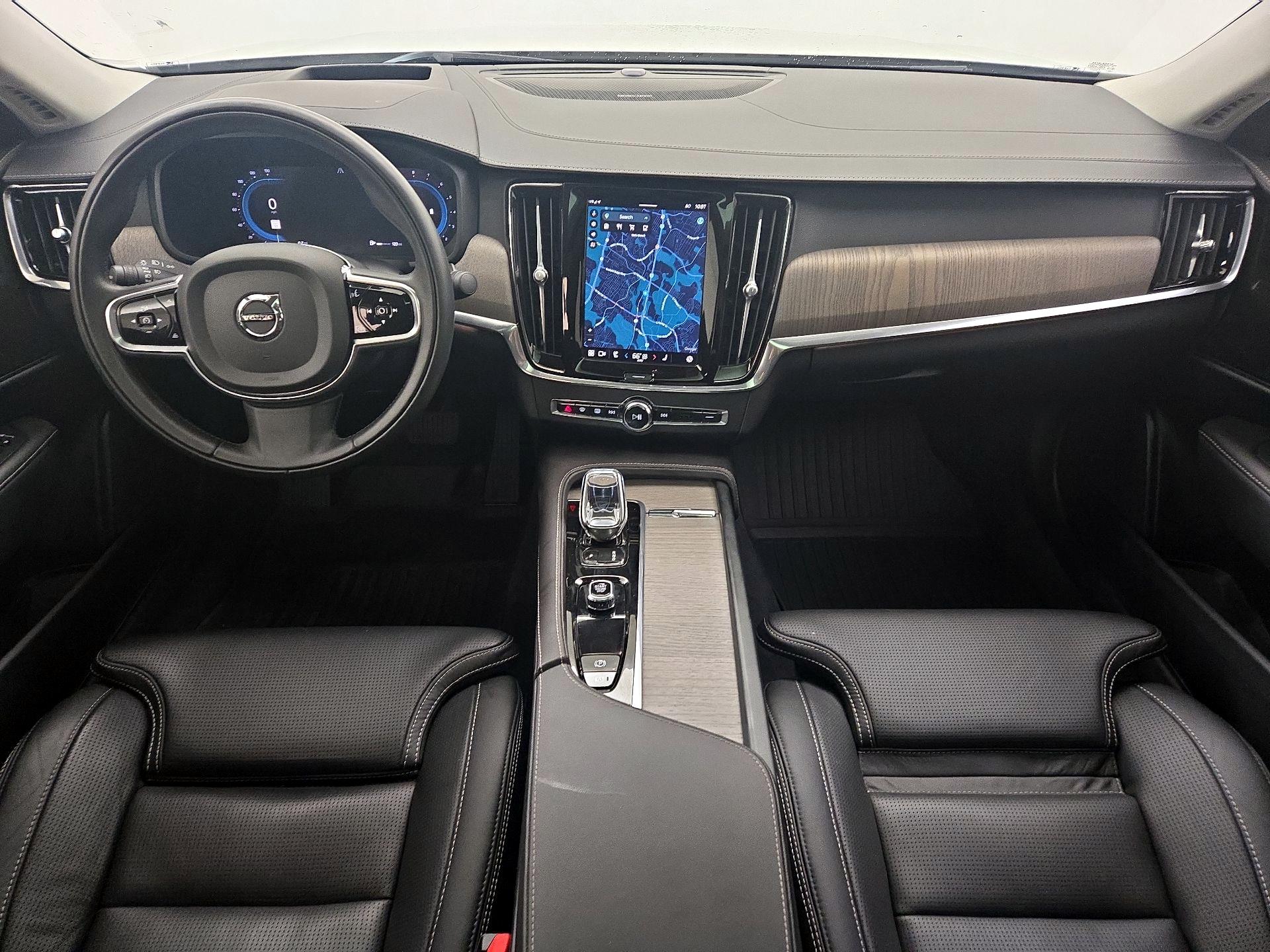 Thumbnail: 2022 Volvo S90 - 9