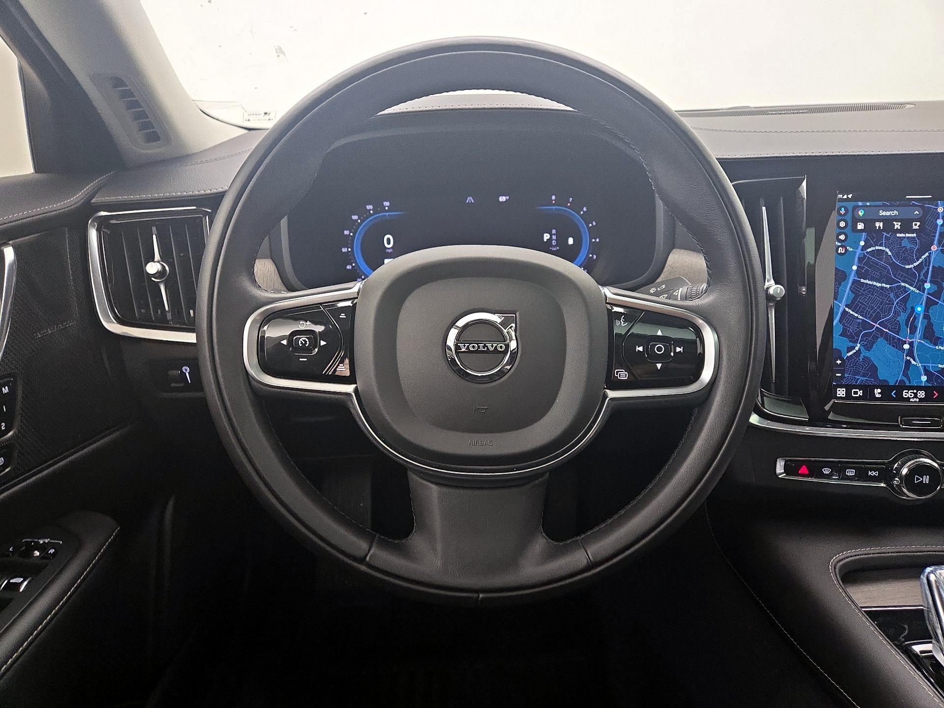 Thumbnail: 2022 Volvo S90 - 10