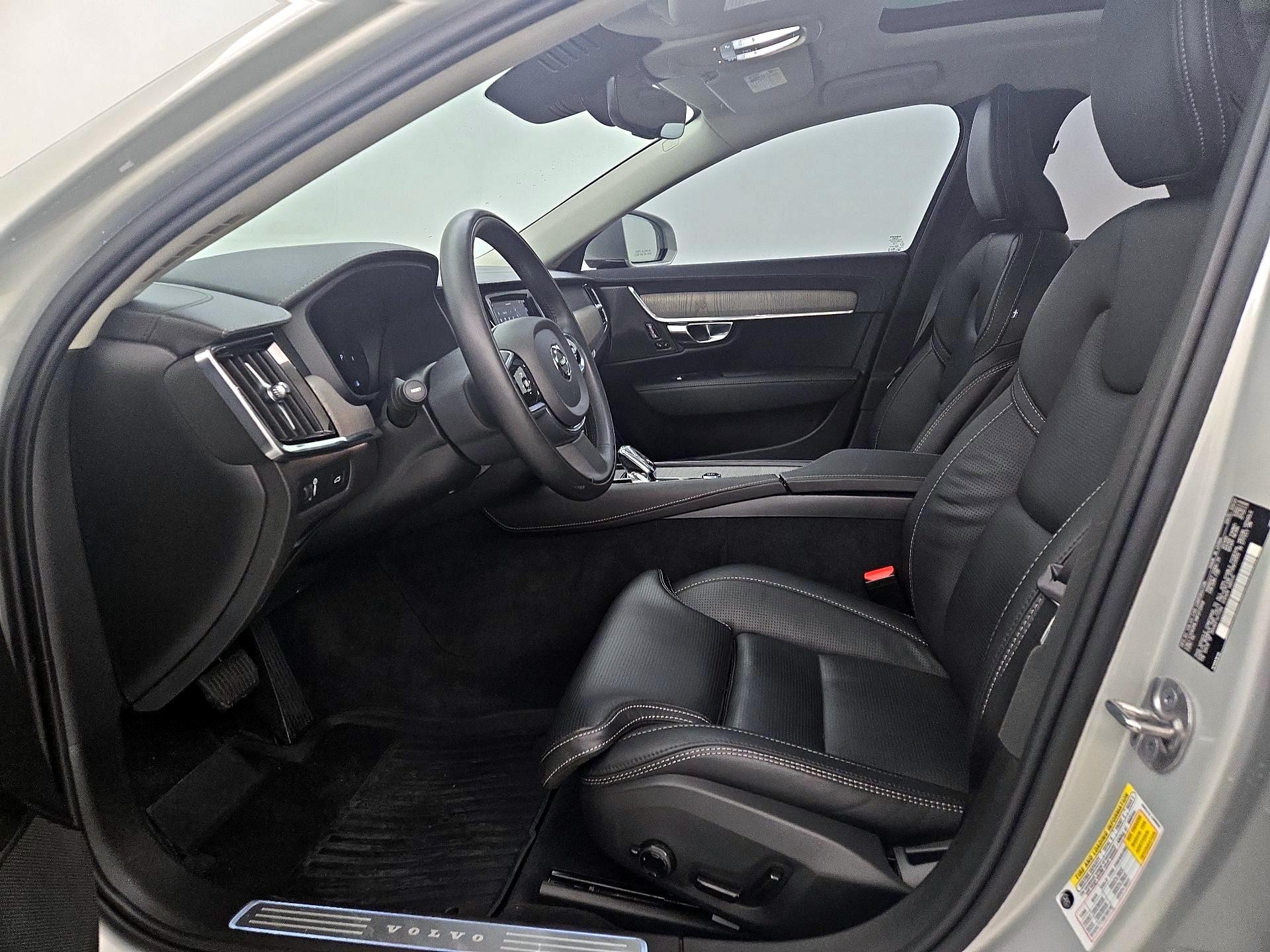 Thumbnail: 2022 Volvo S90 - 11