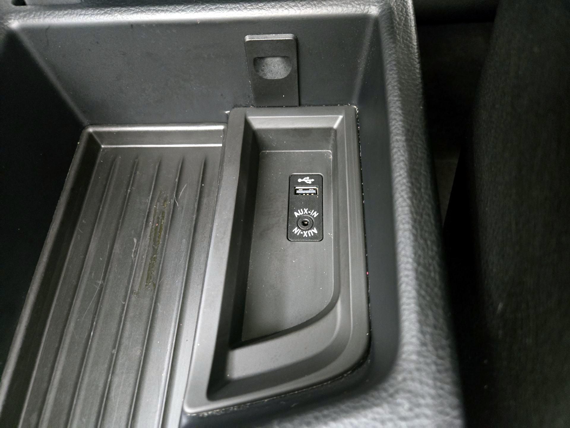 Thumbnail: 2015 BMW 3 Series - 19