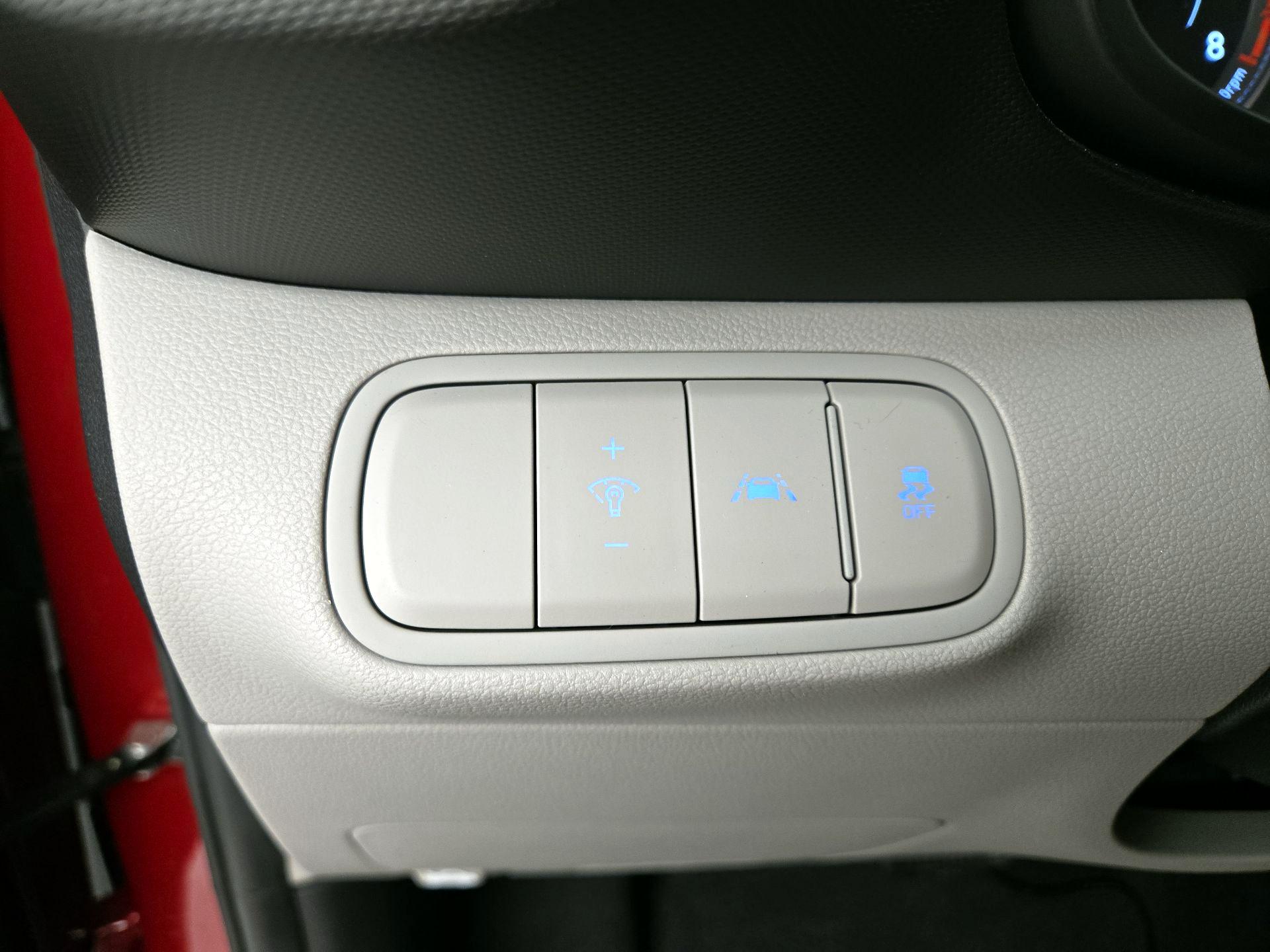 Thumbnail: 2021 Hyundai Venue - 13