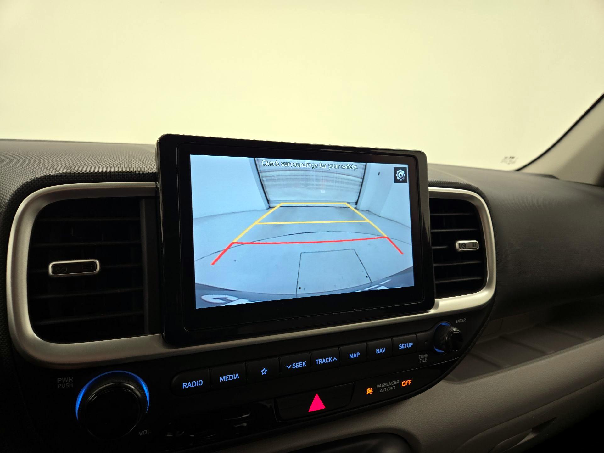 Thumbnail: 2021 Hyundai Venue - 15