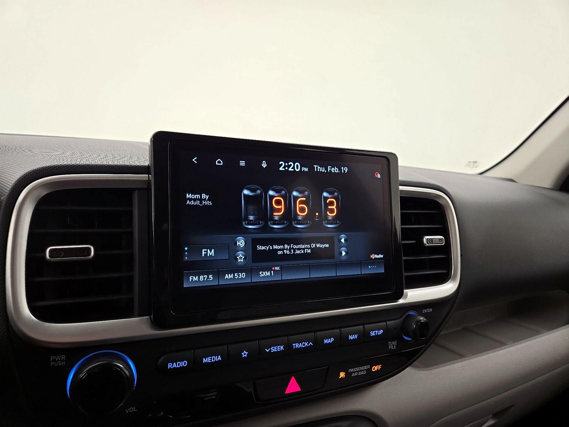 Thumbnail: 2021 Hyundai Venue - 16