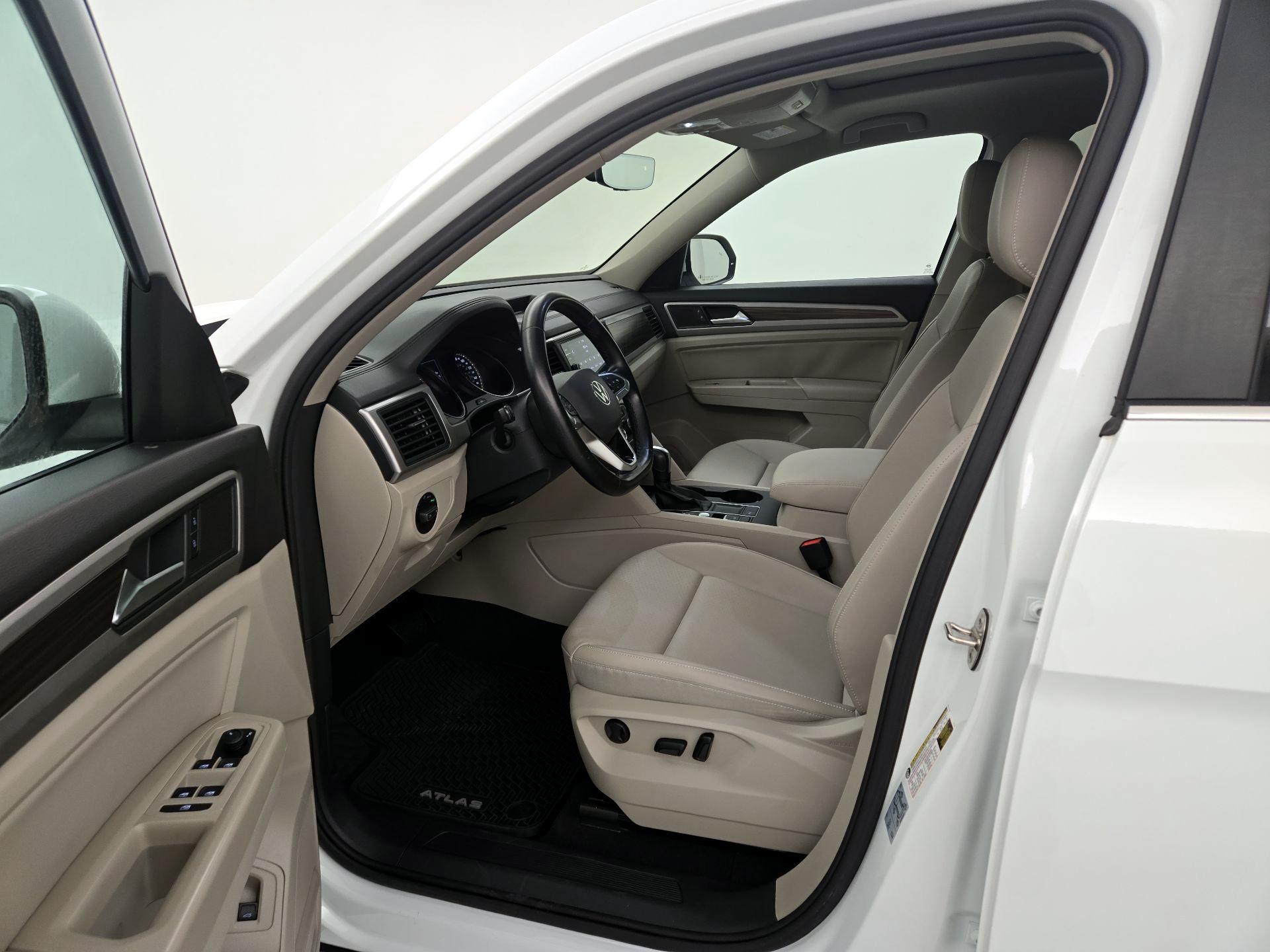 Thumbnail: 2021 Volkswagen Atlas - 11