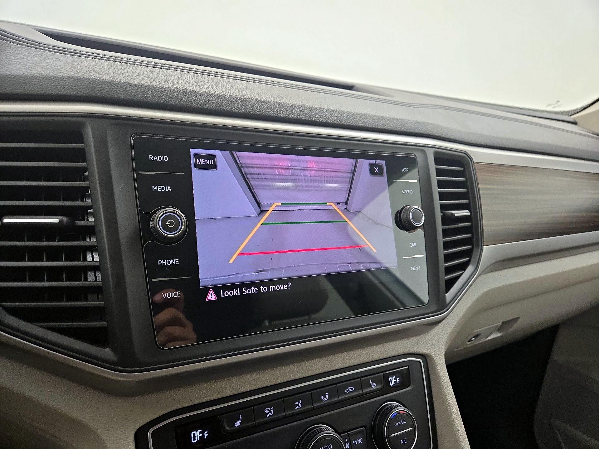 Thumbnail: 2021 Volkswagen Atlas - 14