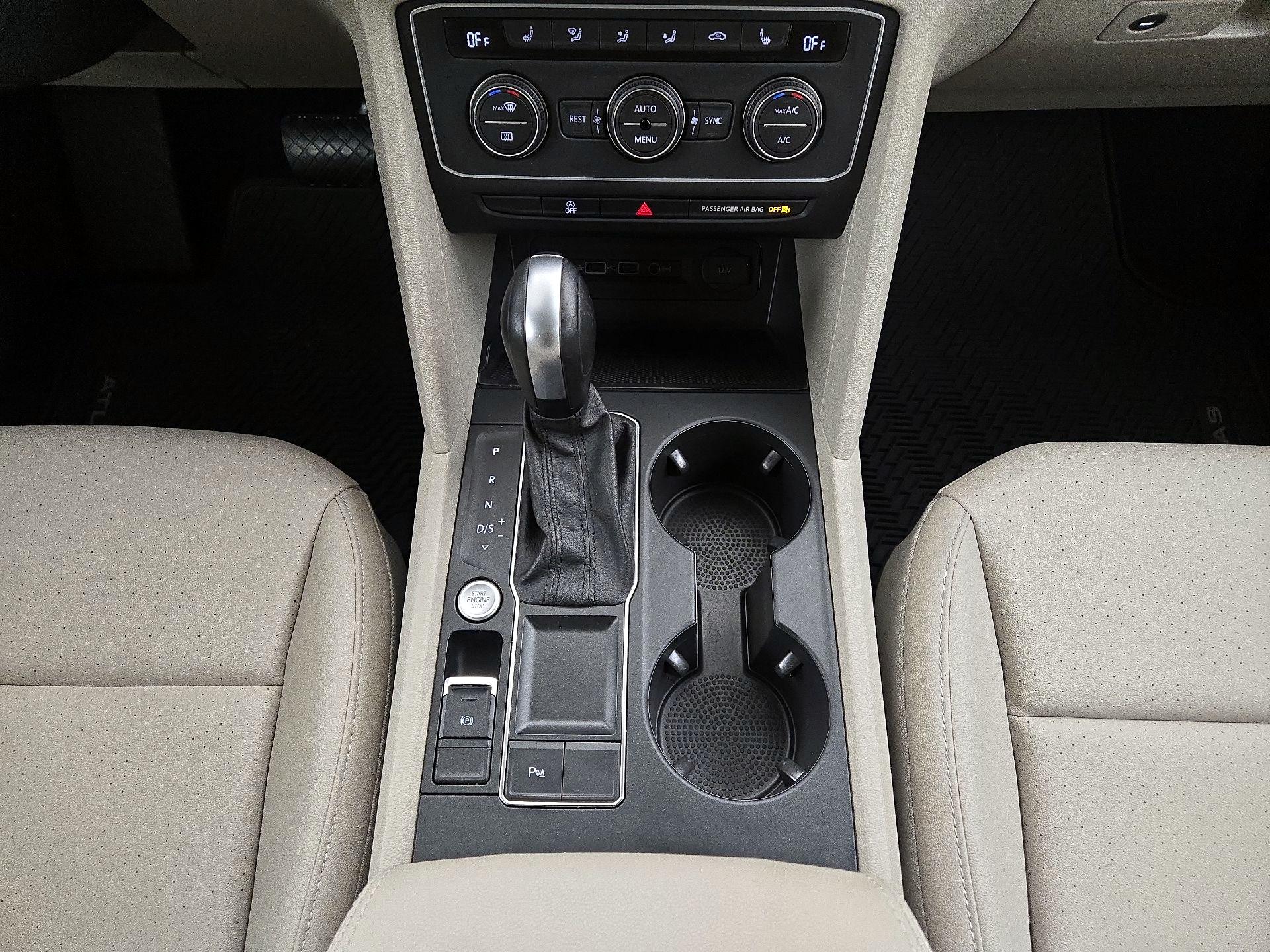 Thumbnail: 2021 Volkswagen Atlas - 17