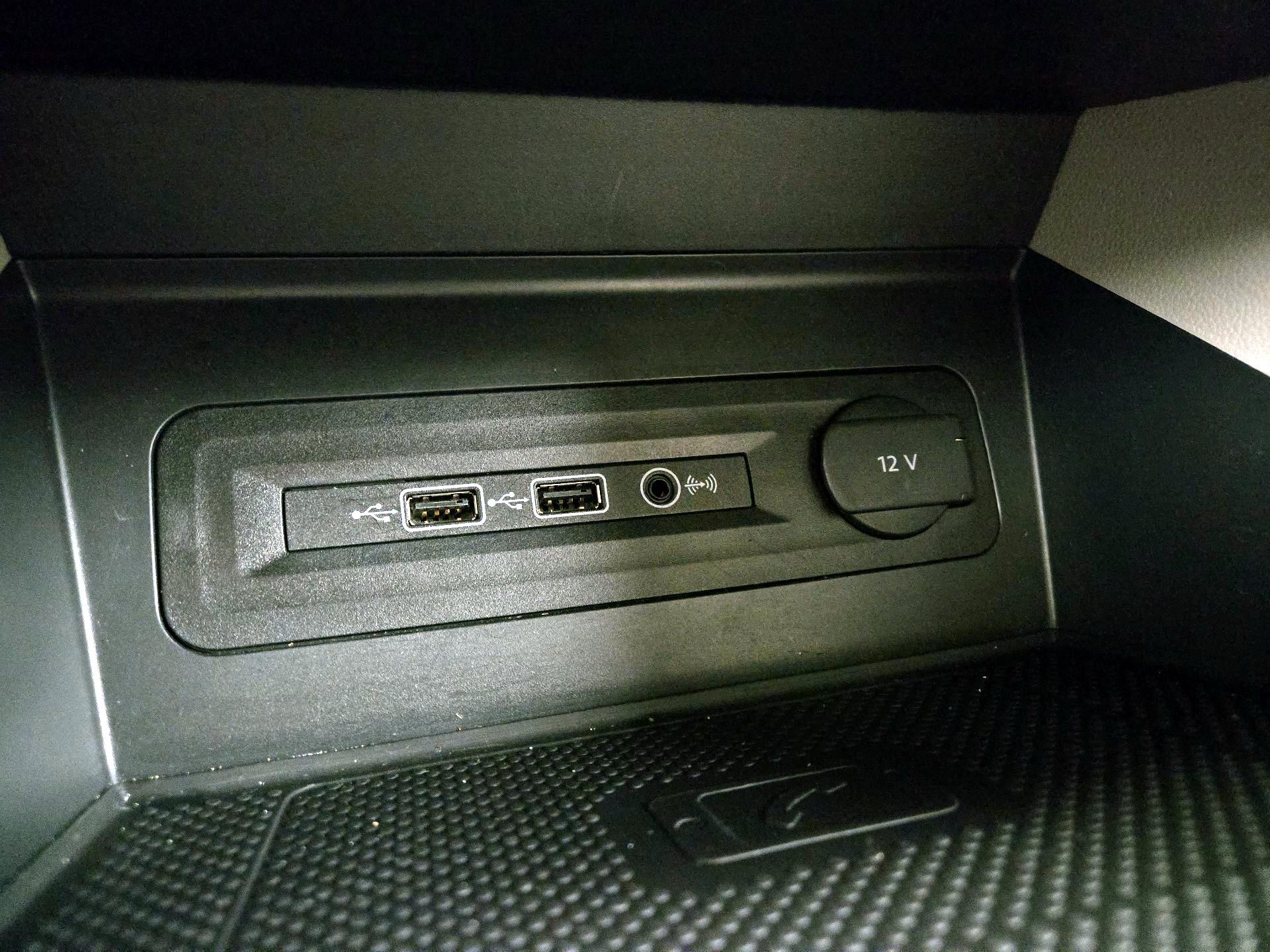 Thumbnail: 2021 Volkswagen Atlas - 18