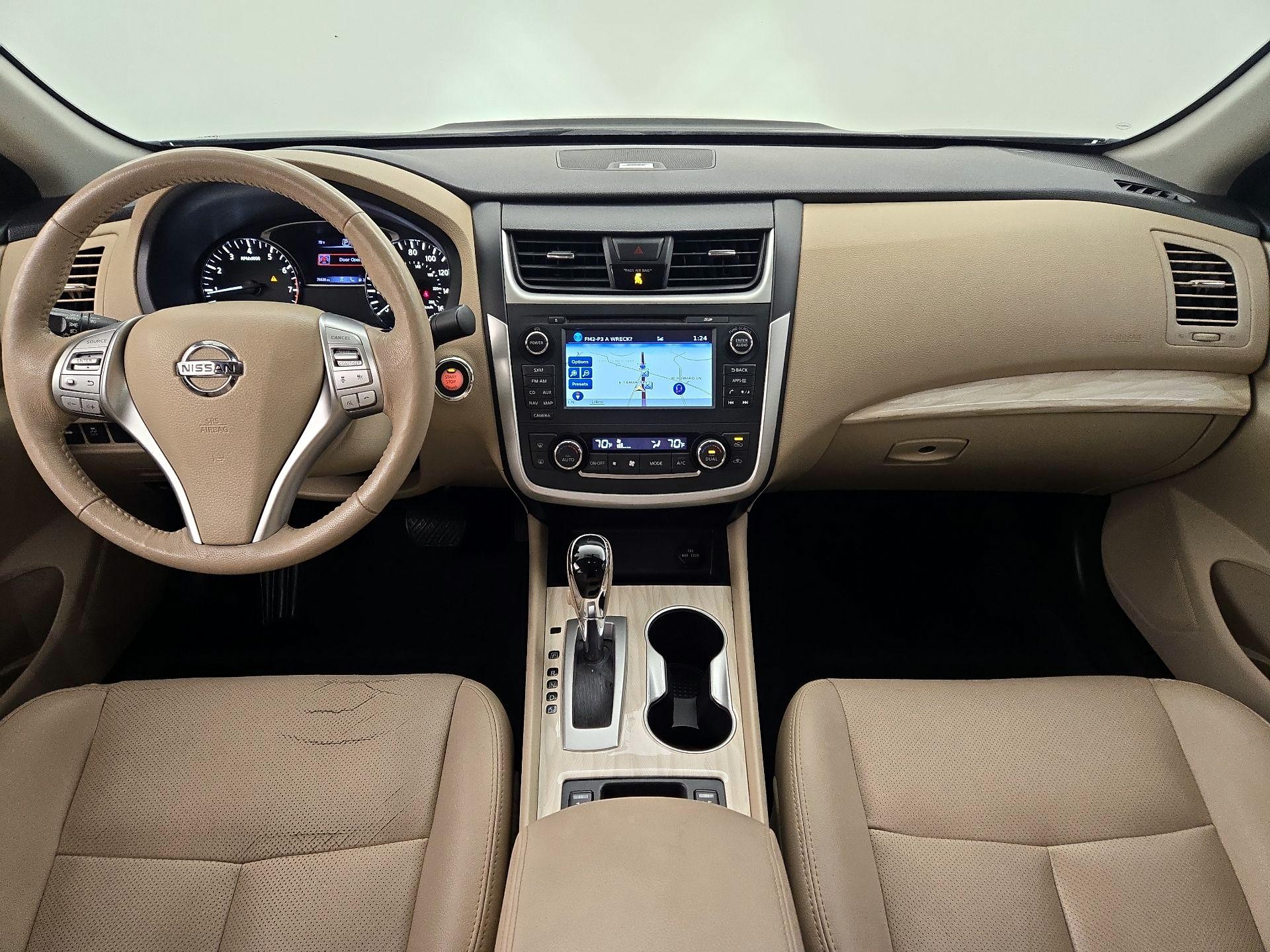 Thumbnail: 2016 Nissan Altima - 9