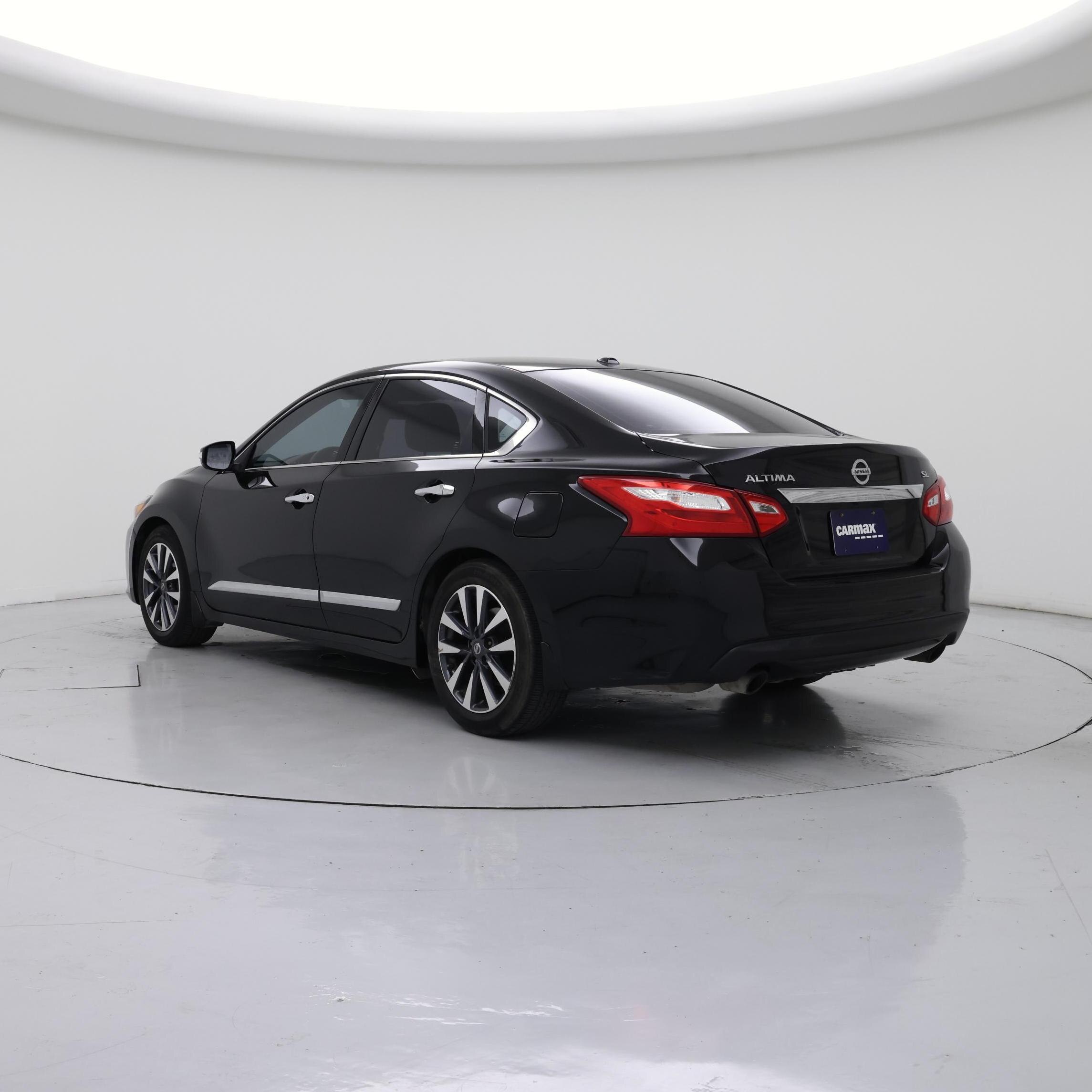 Thumbnail: 2016 Nissan Altima - 2