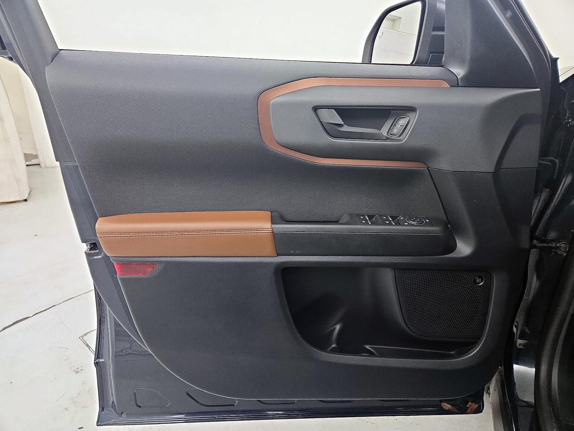 Thumbnail: 2022 Ford Bronco Sport - 12