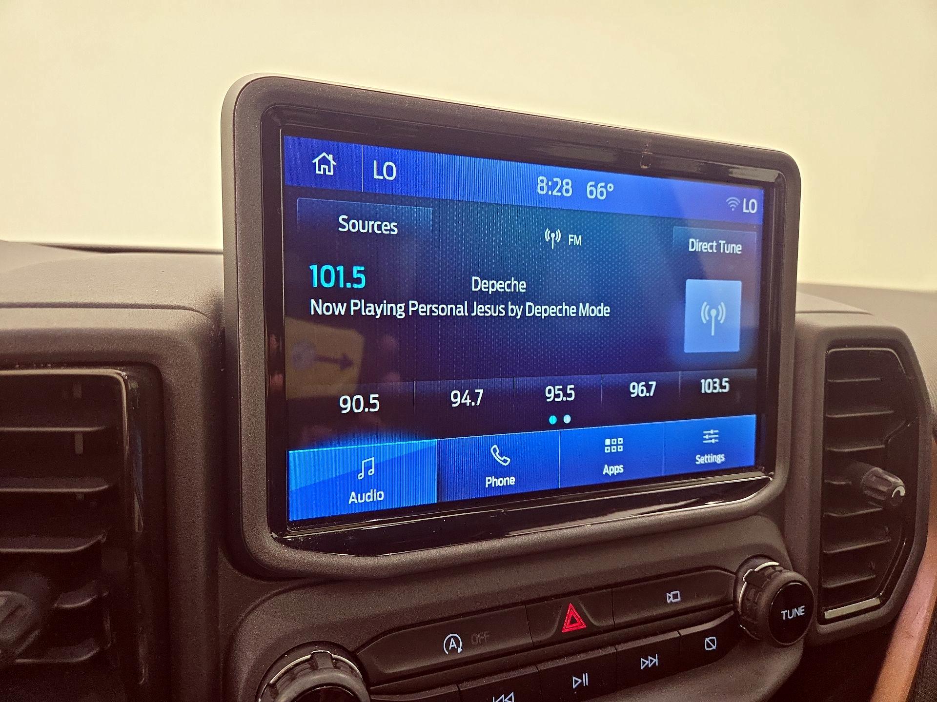 Thumbnail: 2022 Ford Bronco Sport - 15