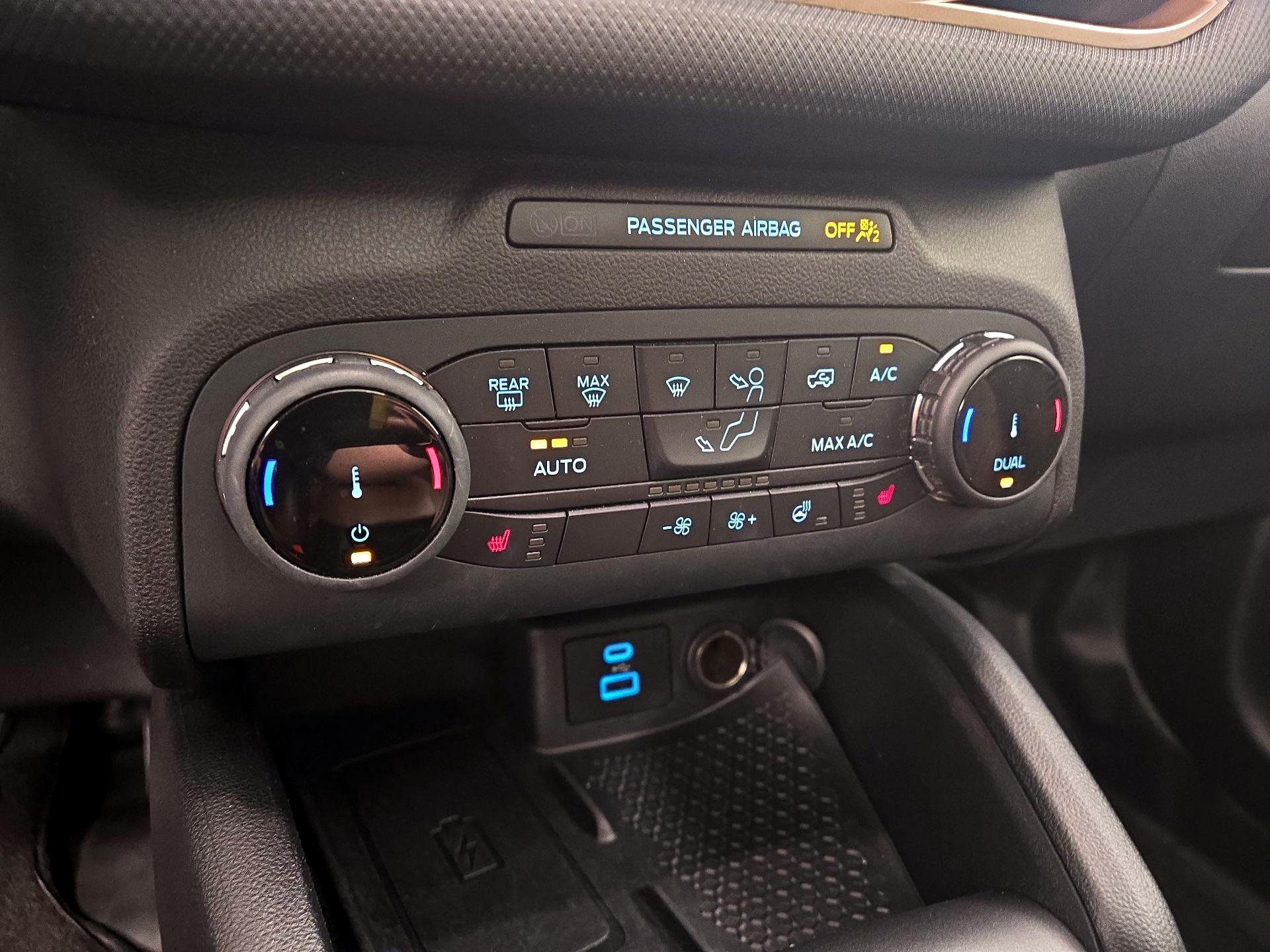 Thumbnail: 2022 Ford Bronco Sport - 16