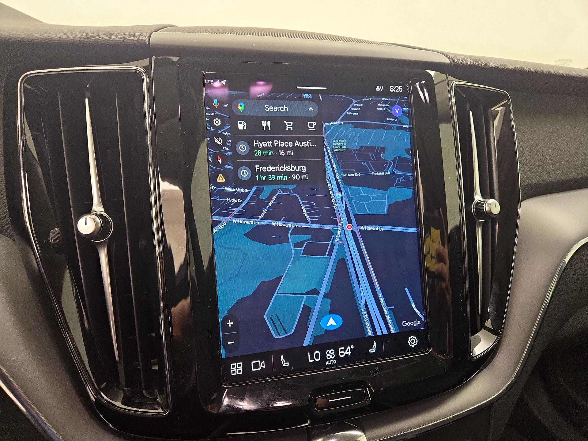 Thumbnail: 2024 Volvo XC60 - 14