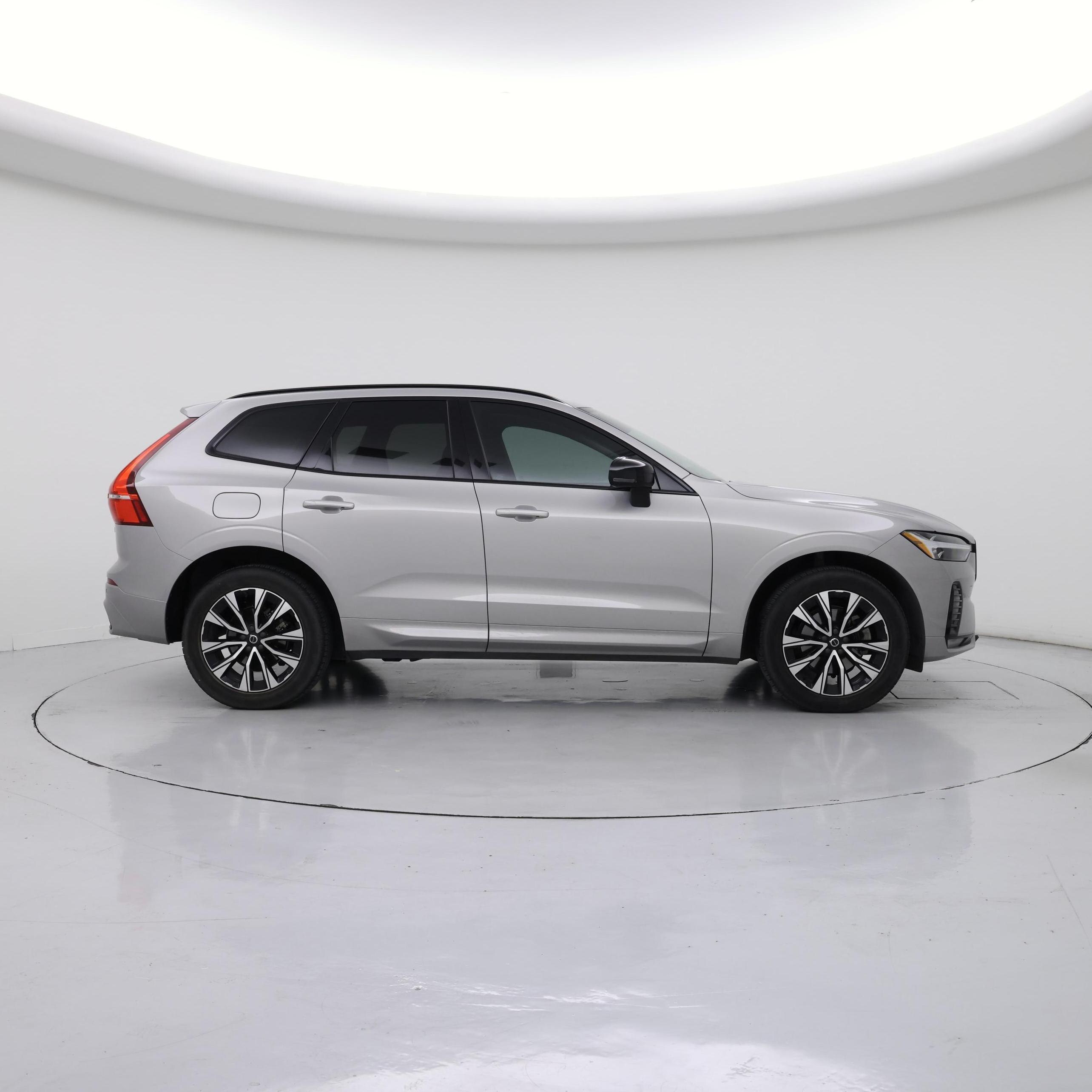 Thumbnail: 2024 Volvo XC60 - 7