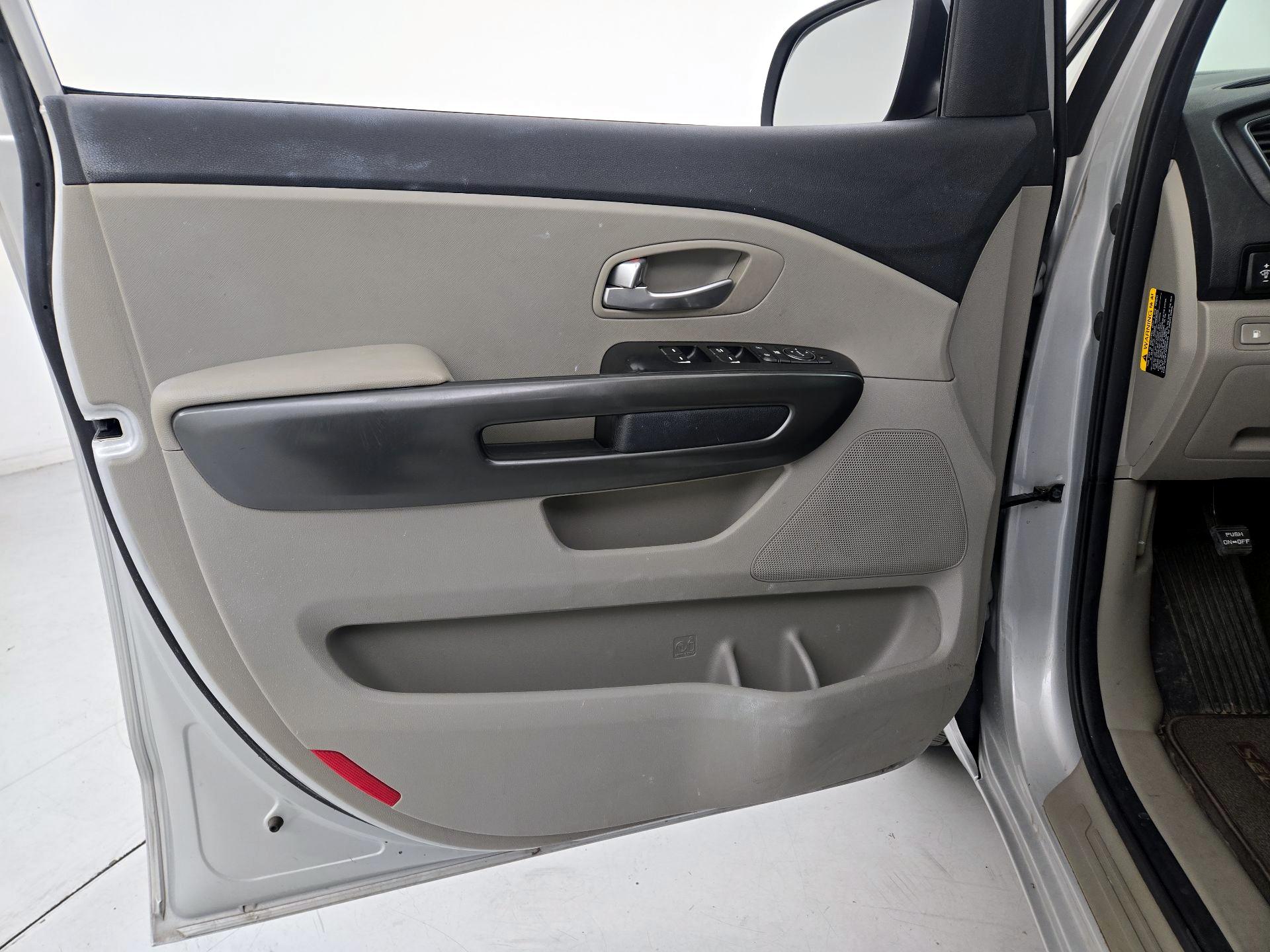 Thumbnail: 2021 Kia Sedona - 12