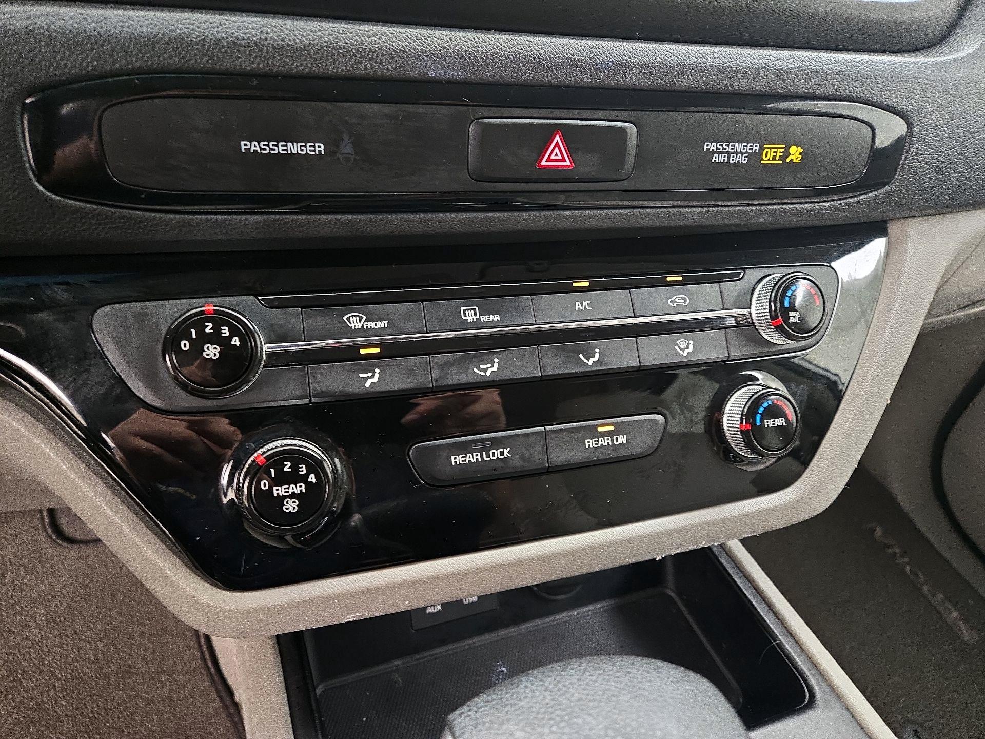 Thumbnail: 2021 Kia Sedona - 16