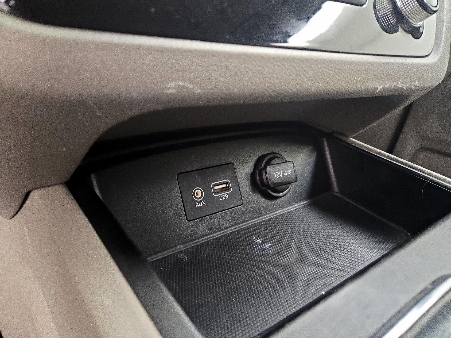 Thumbnail: 2021 Kia Sedona - 18