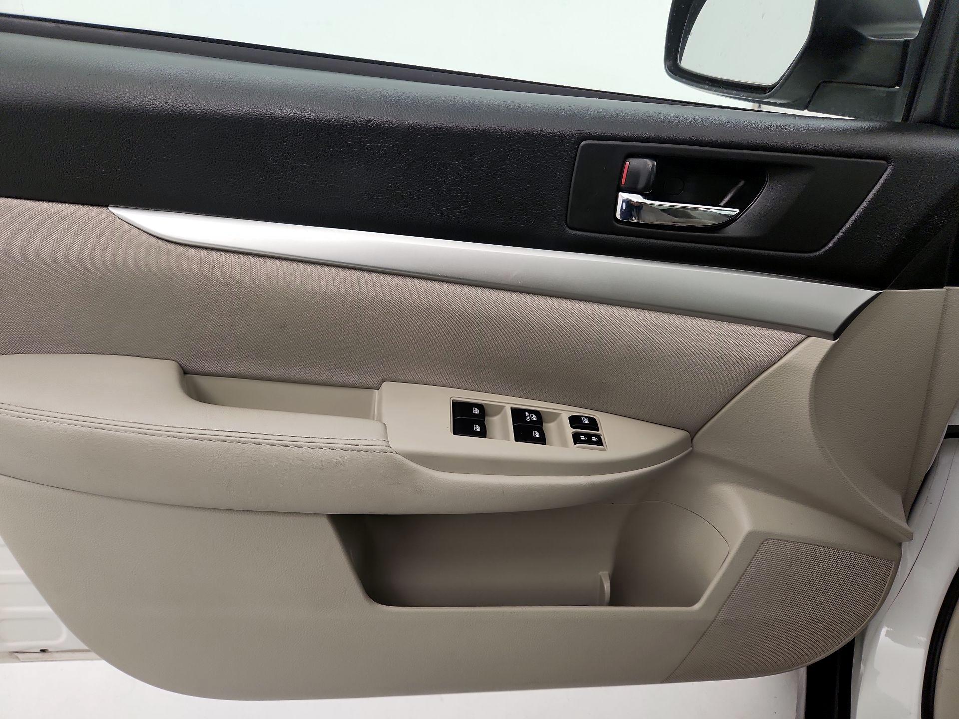 Thumbnail: 2014 Subaru Outback - 12