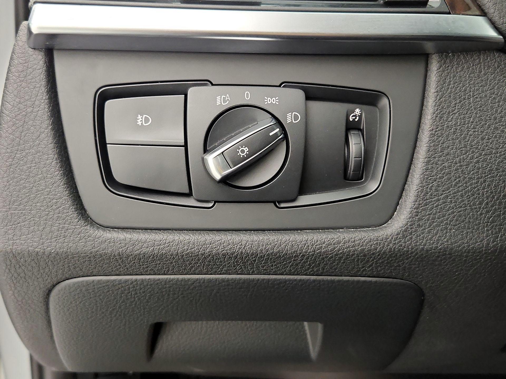 Thumbnail: 2015 BMW 3 Series - 13