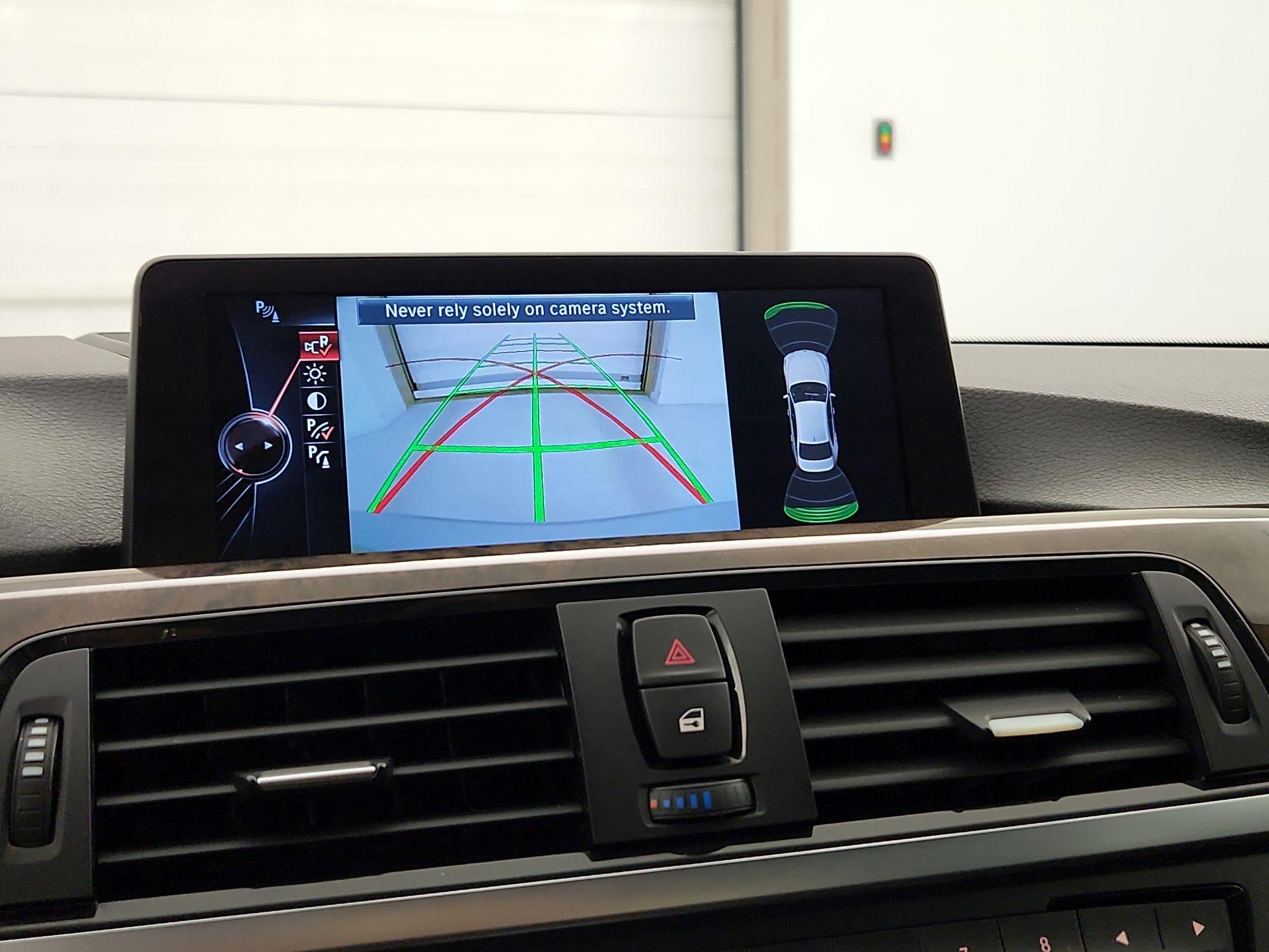 Thumbnail: 2015 BMW 3 Series - 15