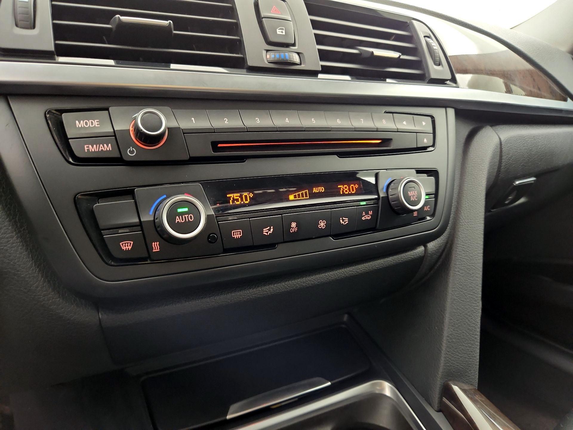 Thumbnail: 2015 BMW 3 Series - 17